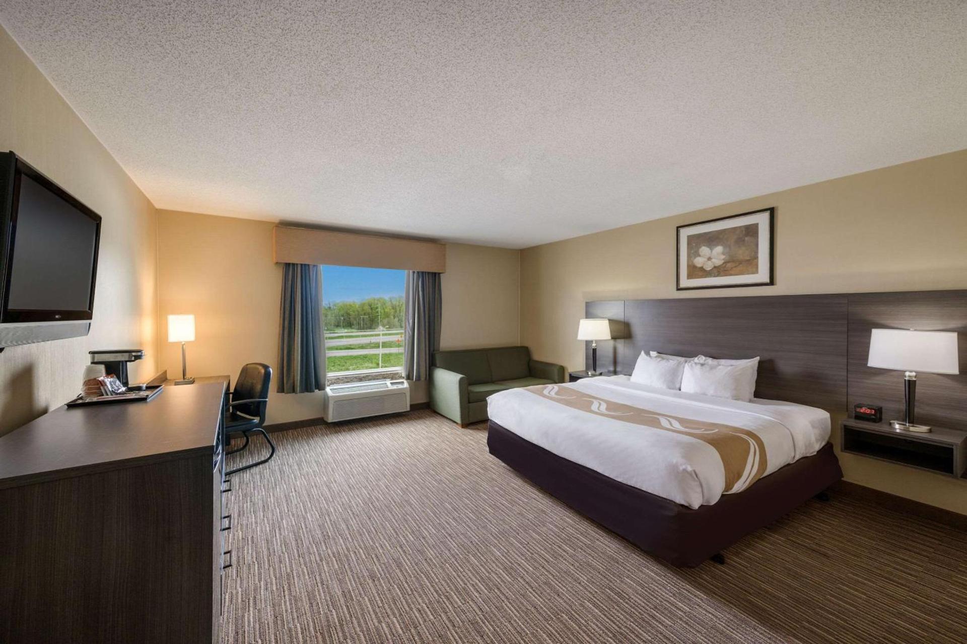 Quality Inn & Suites Fishkill South near I-84 photo 8