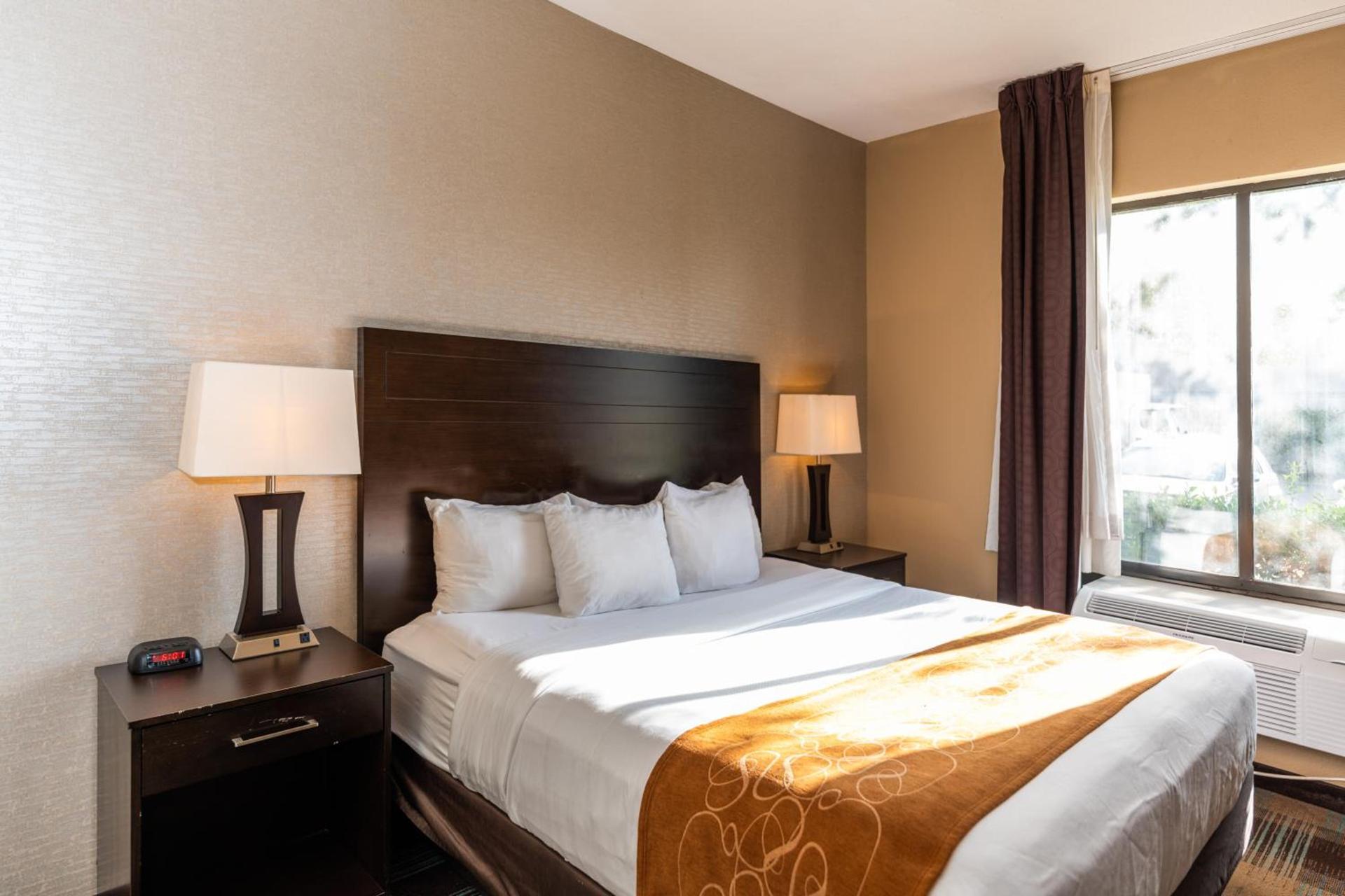 Comfort Suites Houston West at Clay Road photo 62