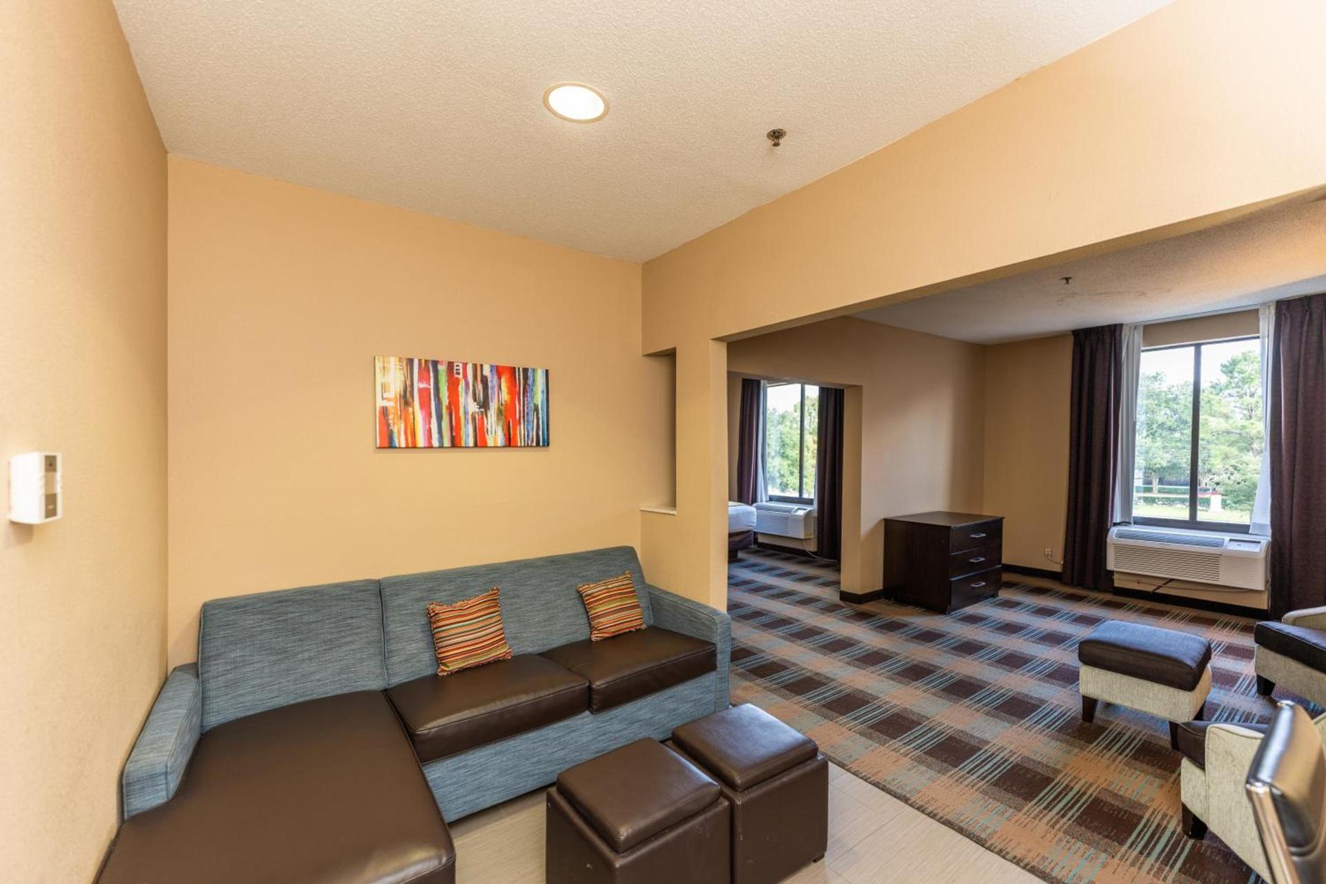 Comfort Suites Houston West at Clay Road photo 65