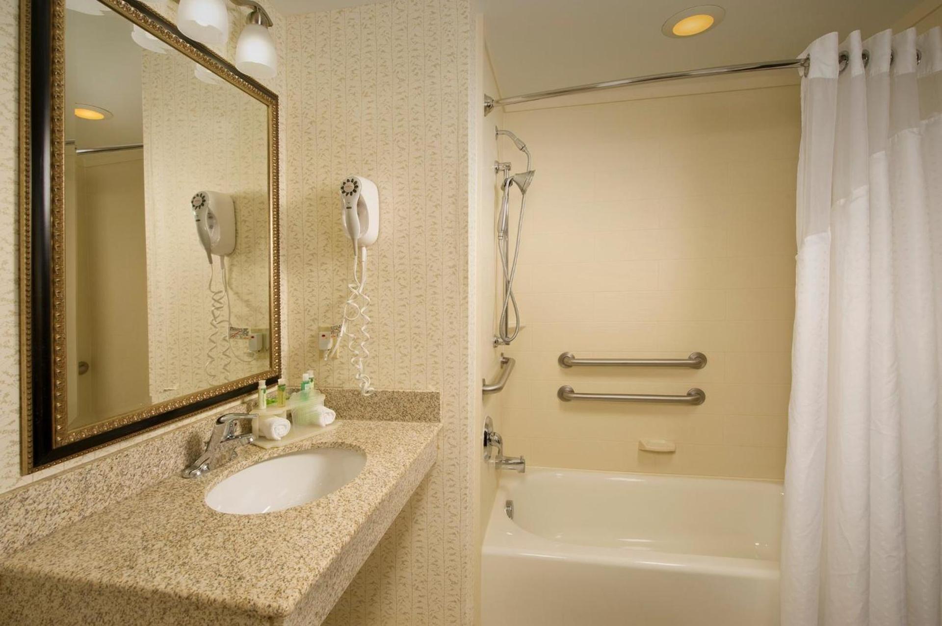 Holiday Inn Express & Suites Columbia - East Elkridge, Jessup an IHG Hotel photo 33