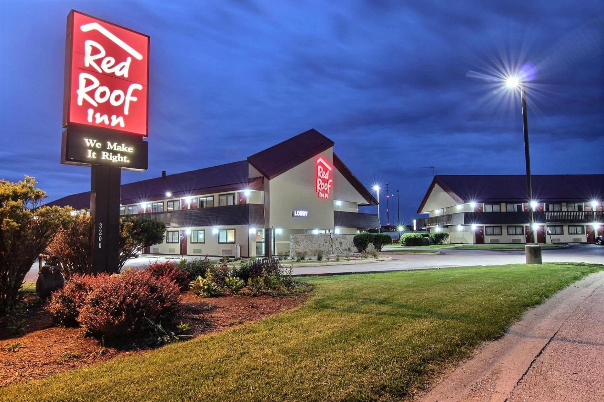 Red Roof Inn Springfield, IL photo 13