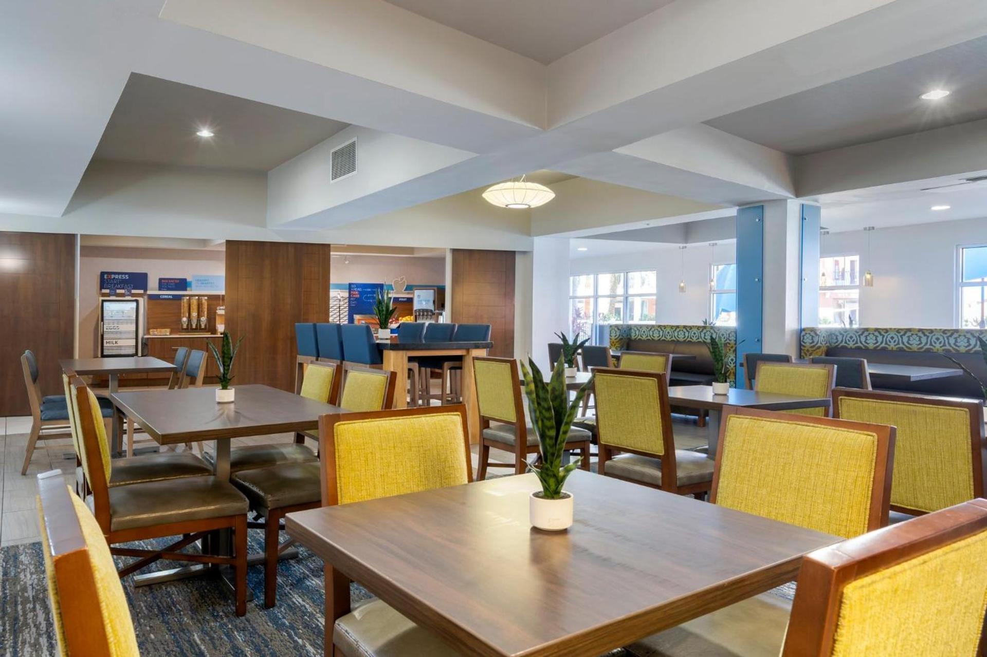 Holiday Inn Express Hotel & Suites - The Villages by IHG photo 72