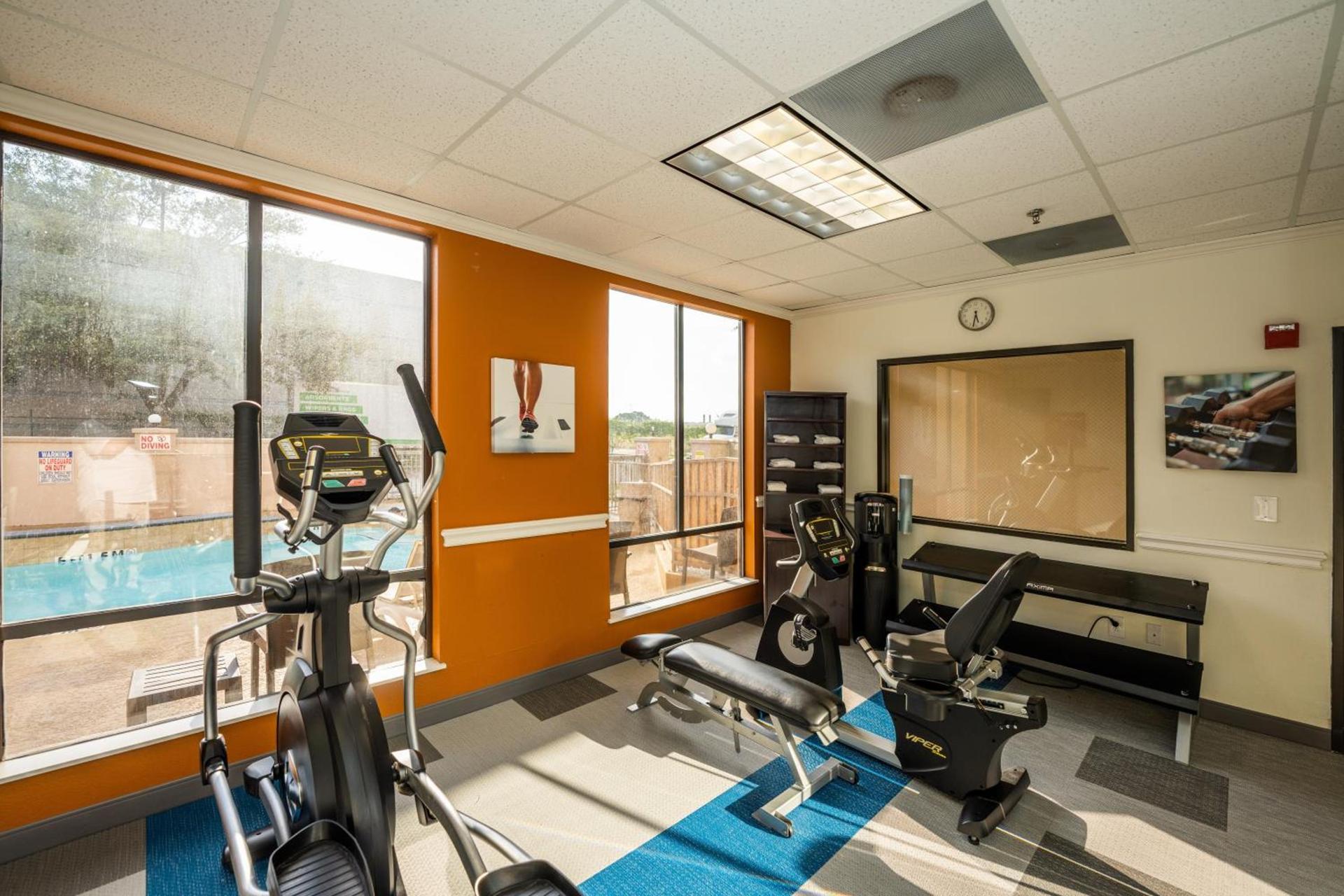 Comfort Suites Houston West at Clay Road photo 87