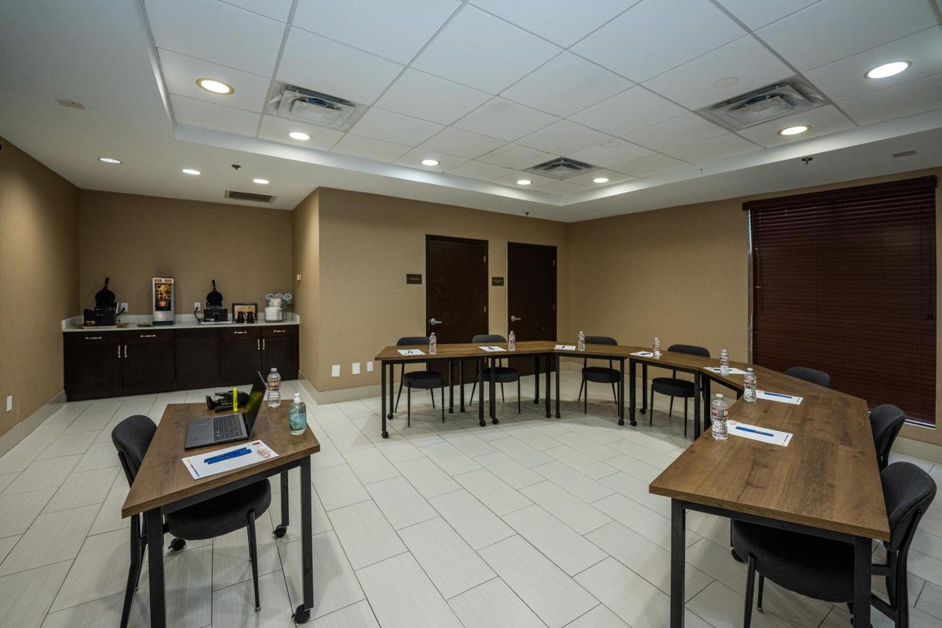 Comfort Suites Houston West at Clay Road photo 90