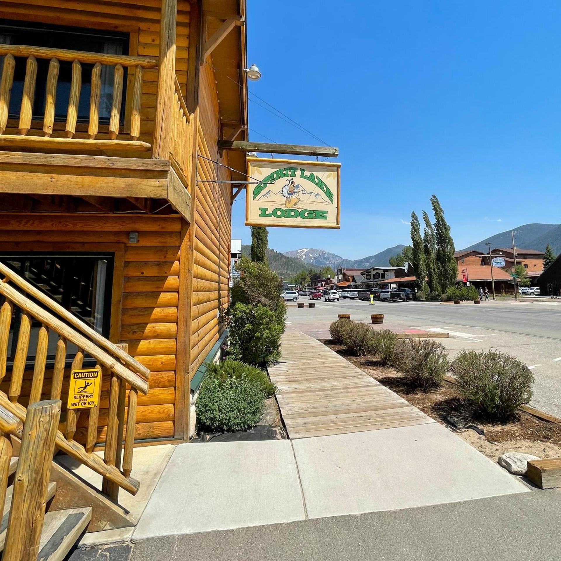 Spirit Lake Lodge photo 20