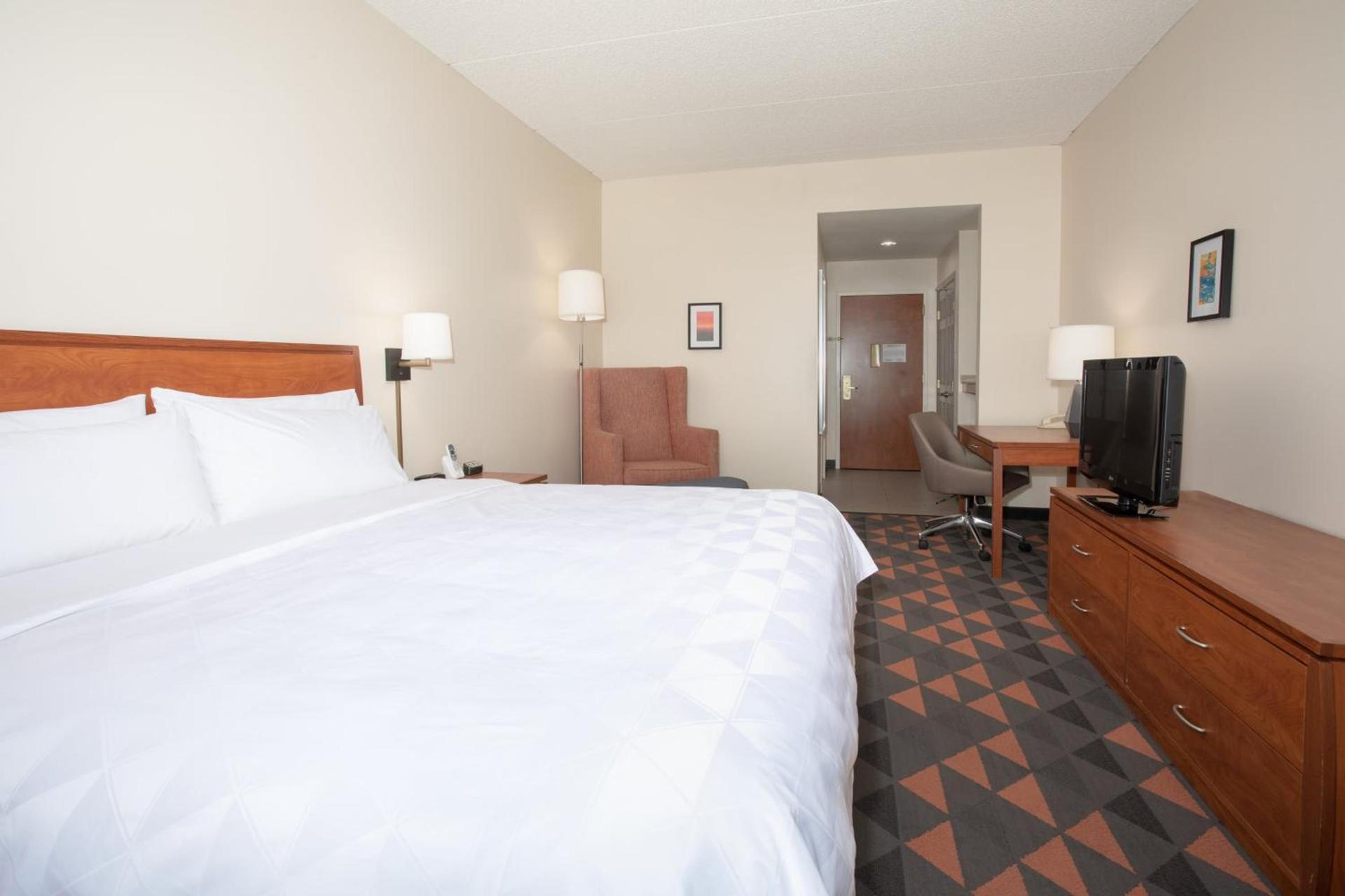 Holiday Inn & Suites Goodyear - West Phoenix Area by IHG photo 31