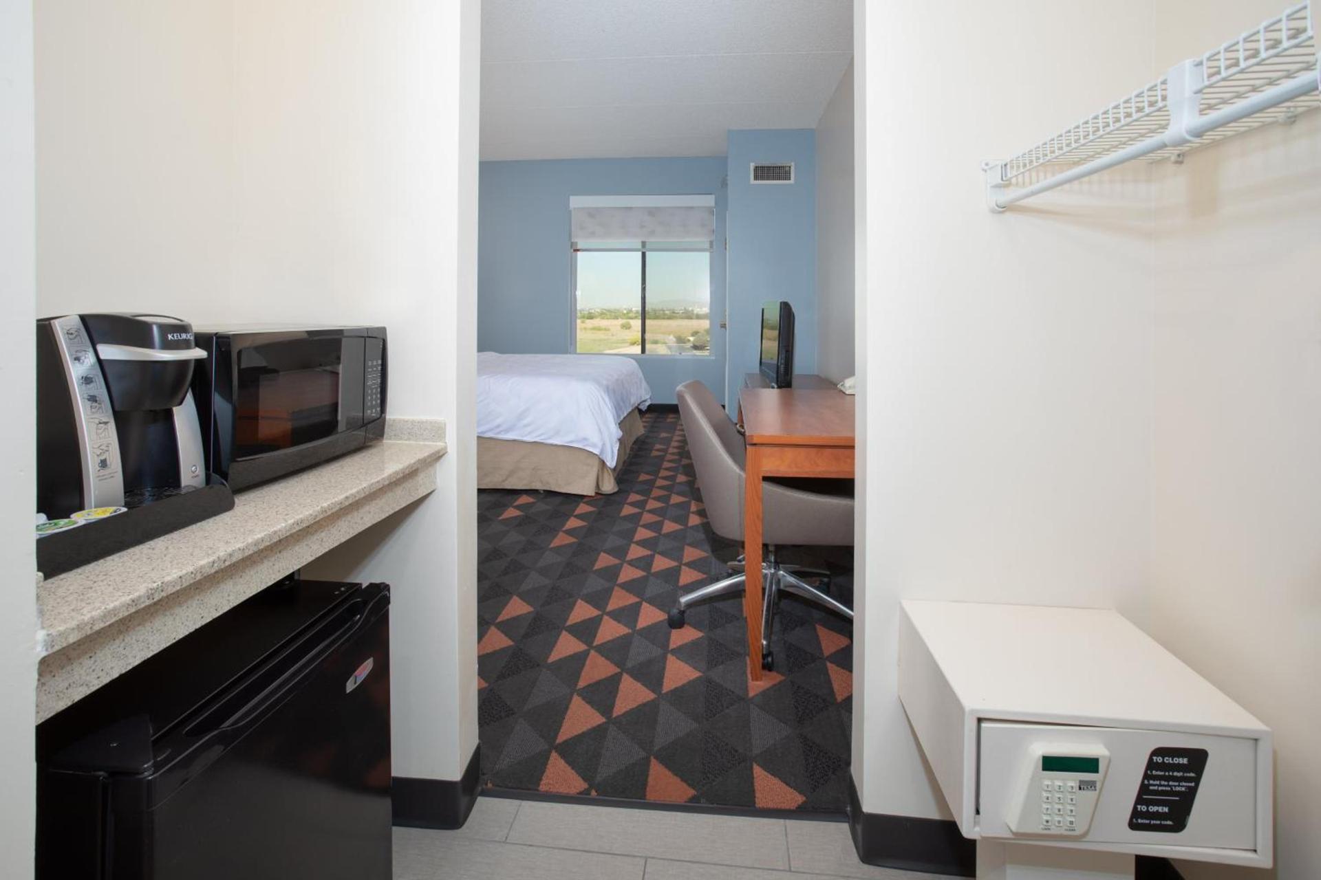 Holiday Inn & Suites Goodyear - West Phoenix Area by IHG photo 30