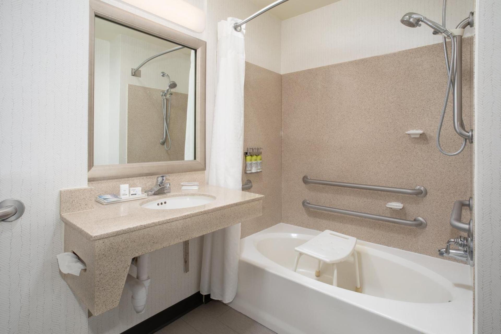 Holiday Inn & Suites Goodyear - West Phoenix Area by IHG photo 29