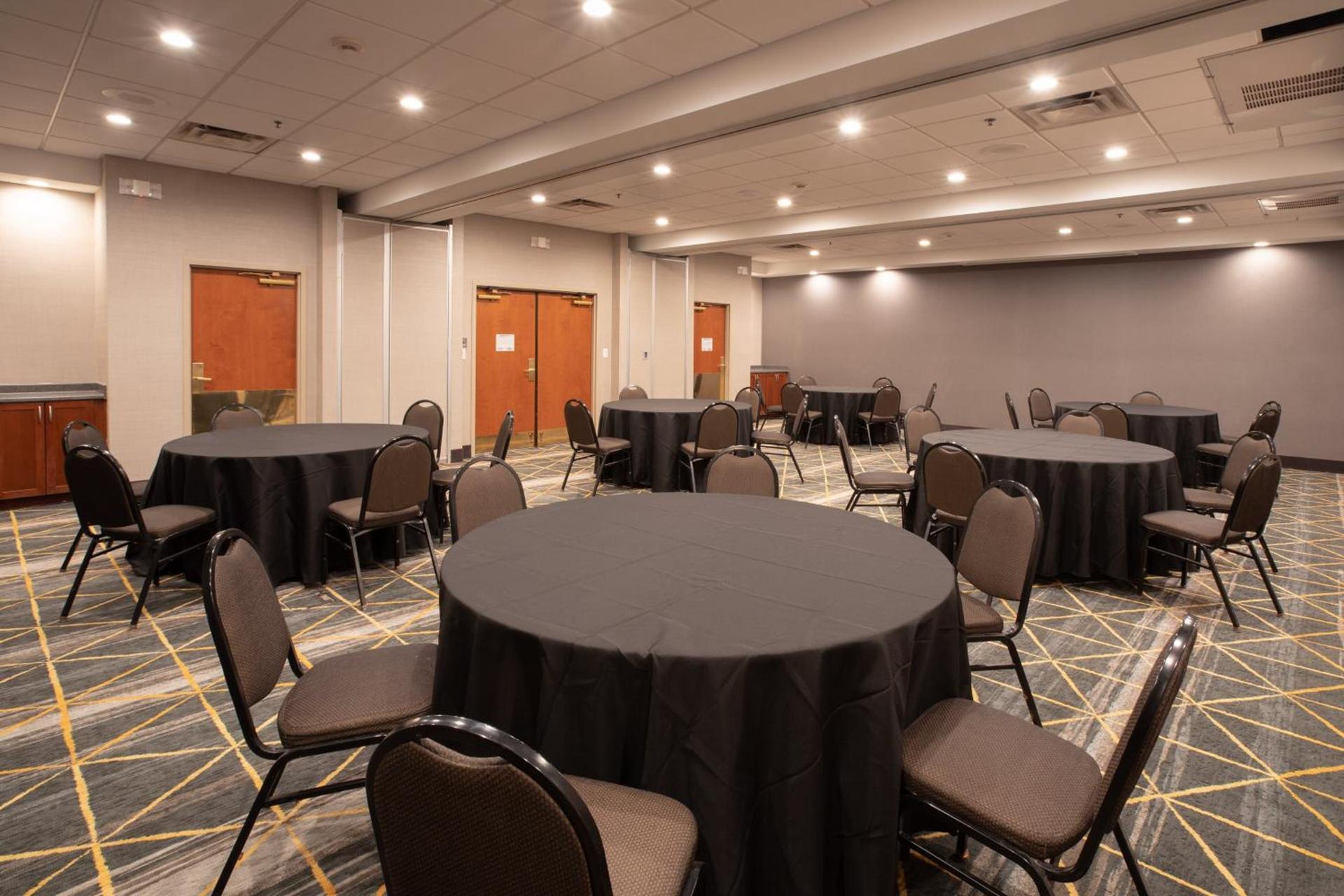 Holiday Inn & Suites Goodyear - West Phoenix Area by IHG photo 13