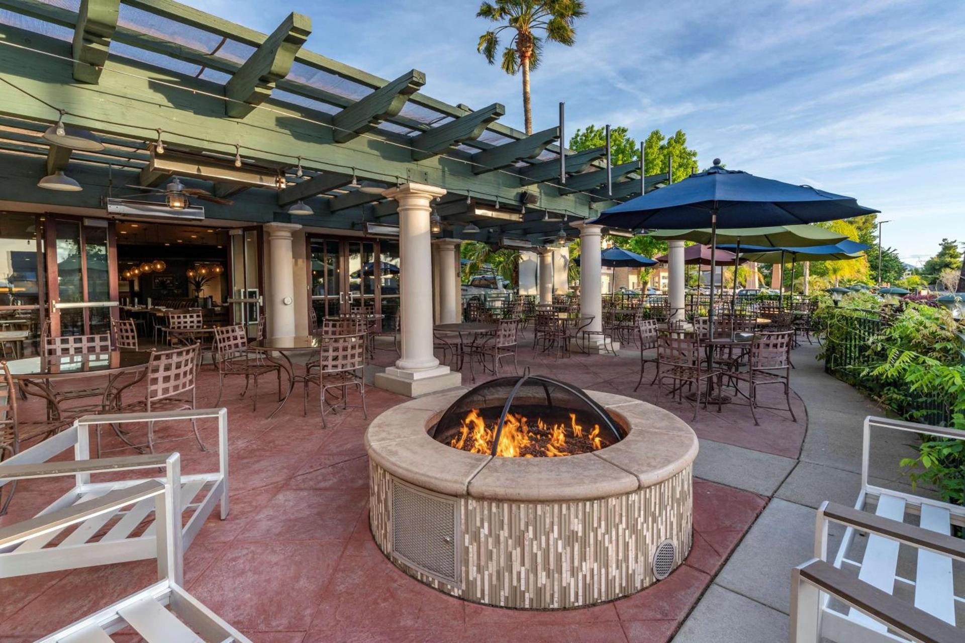 Best Western Plus Hilltop Inn photo 9