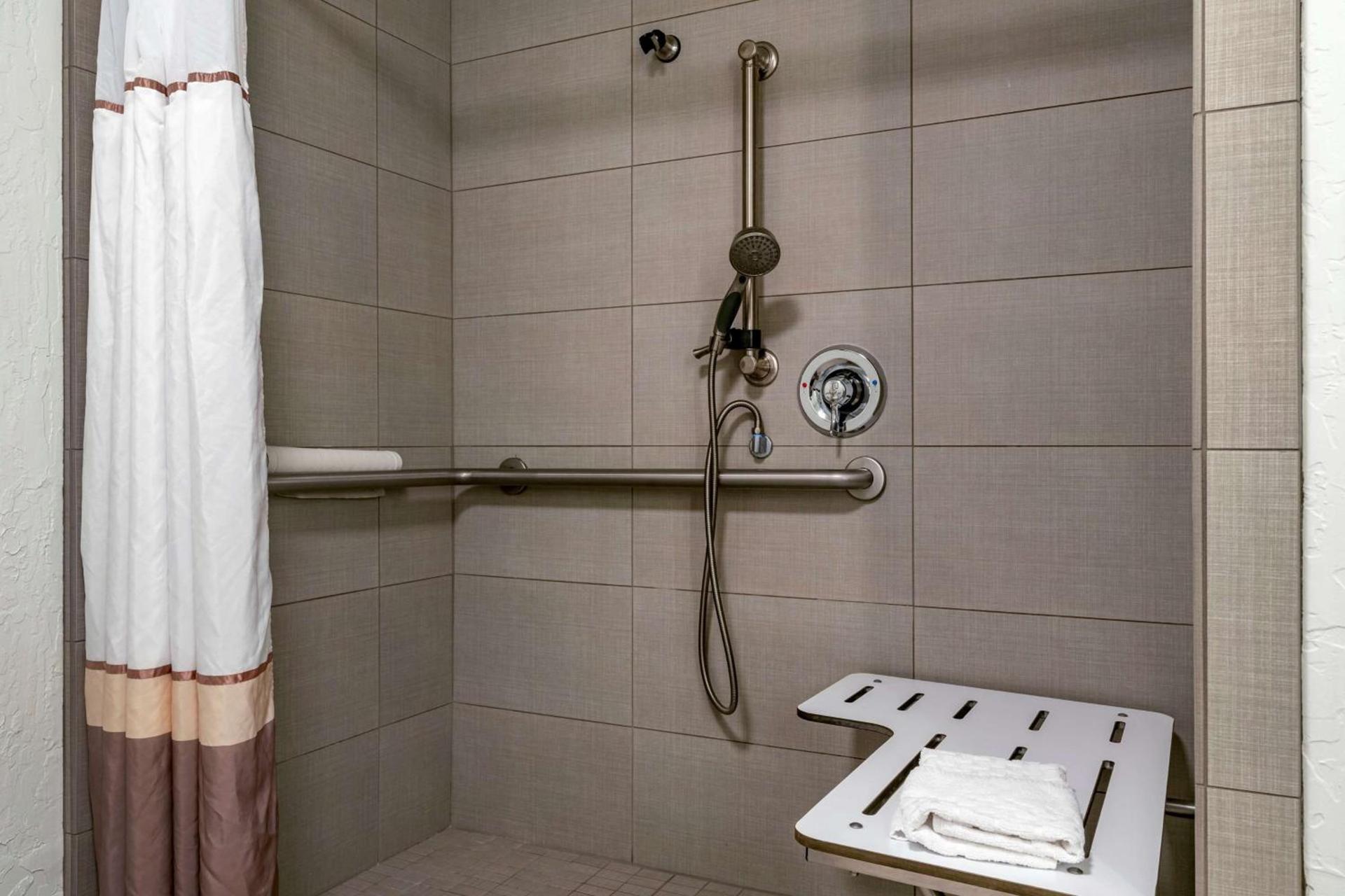 Best Western Plus Hilltop Inn photo 24