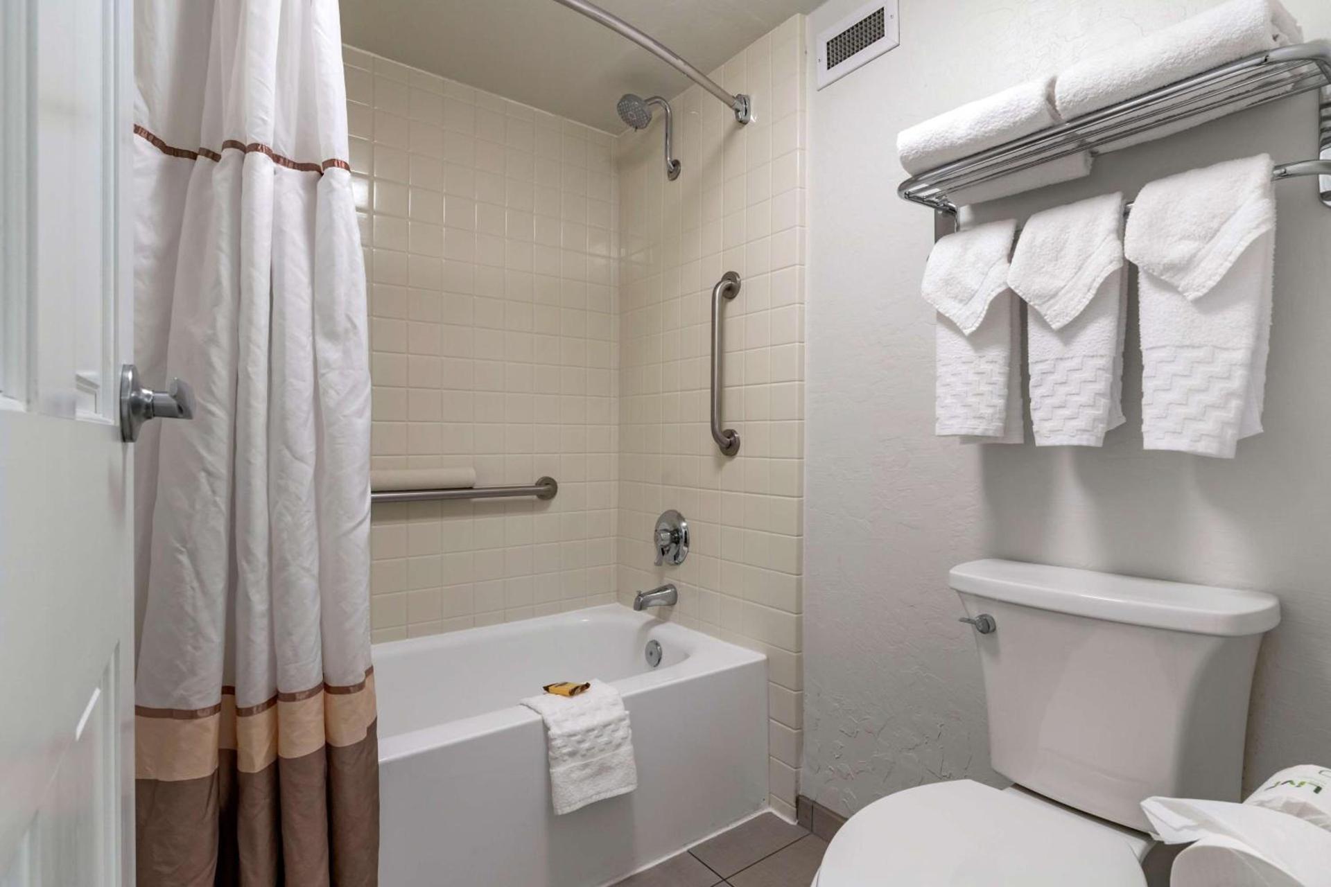 Best Western Plus Hilltop Inn photo 23