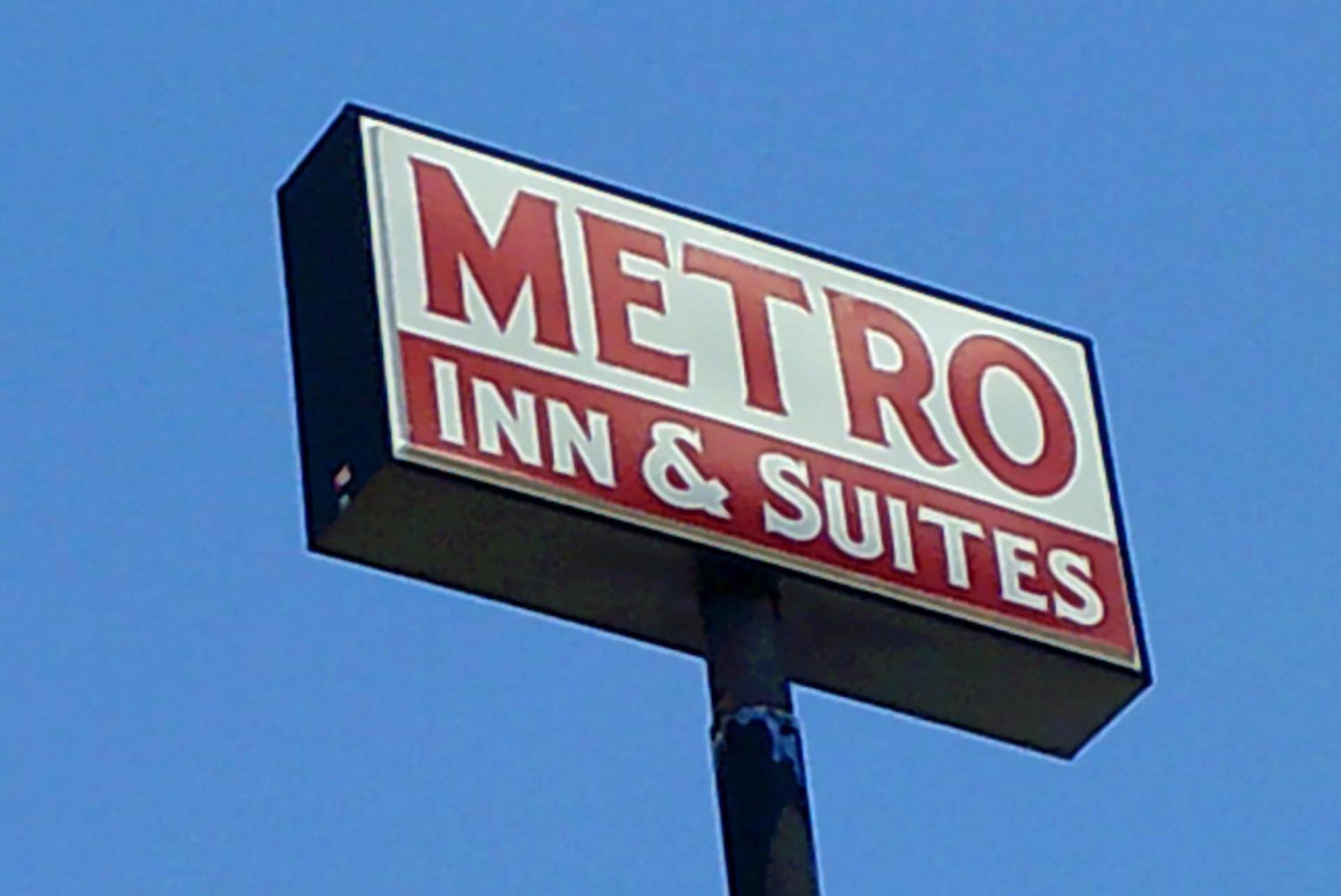 Metro Inn & Suites photo 25