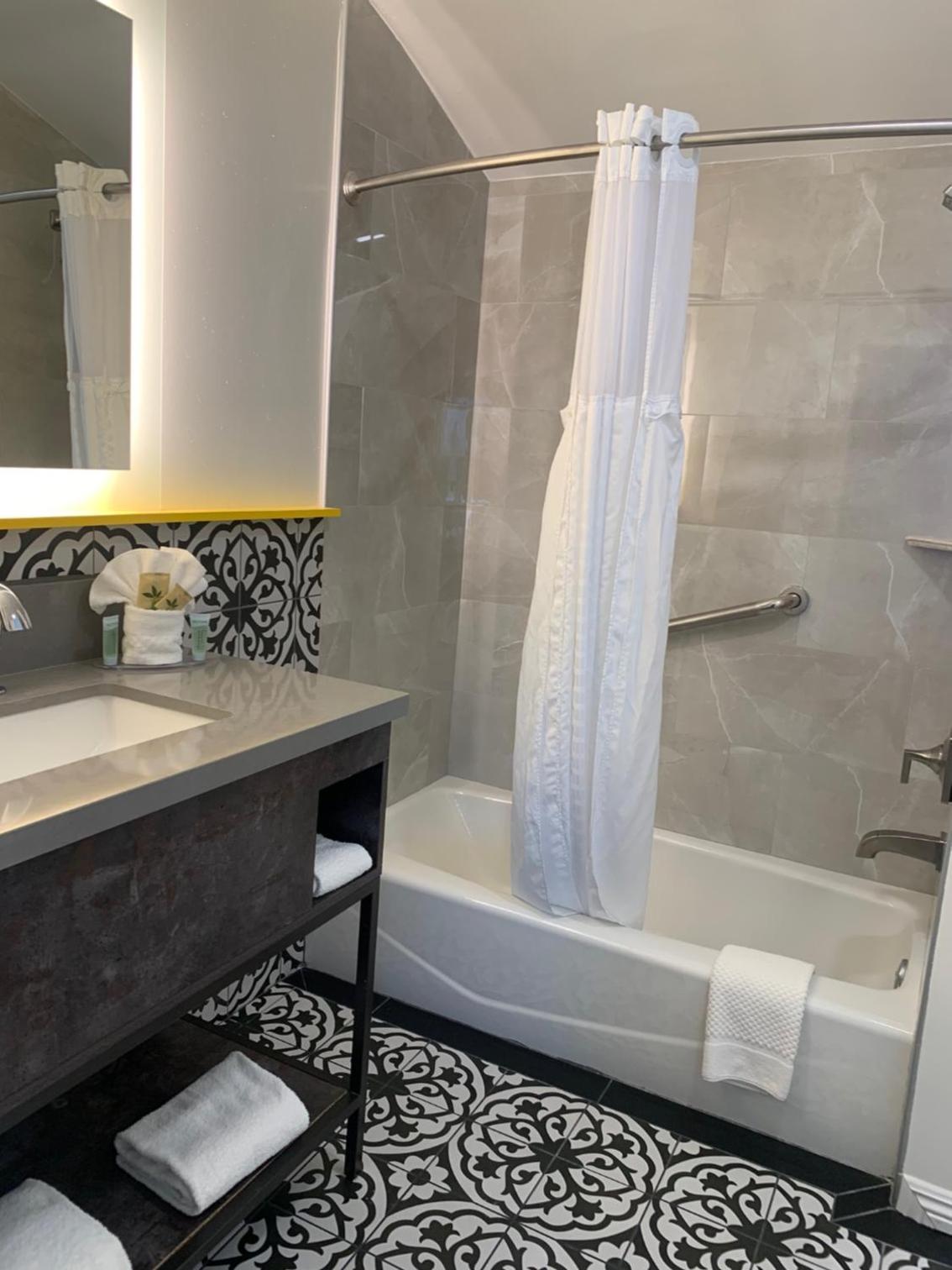 Oasis Inn and Suites photo 59