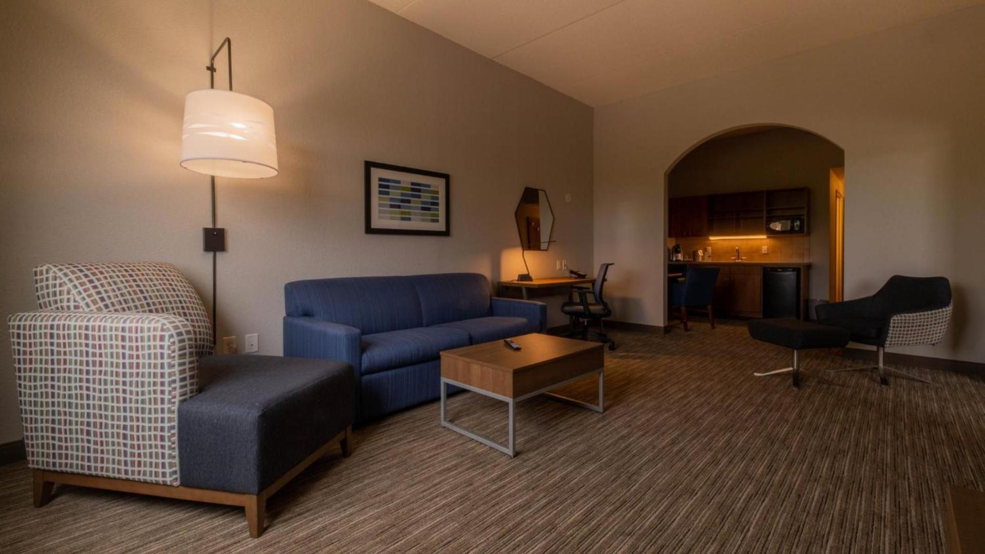Holiday Inn Express Hotel & Suites Mankato East by IHG photo 44
