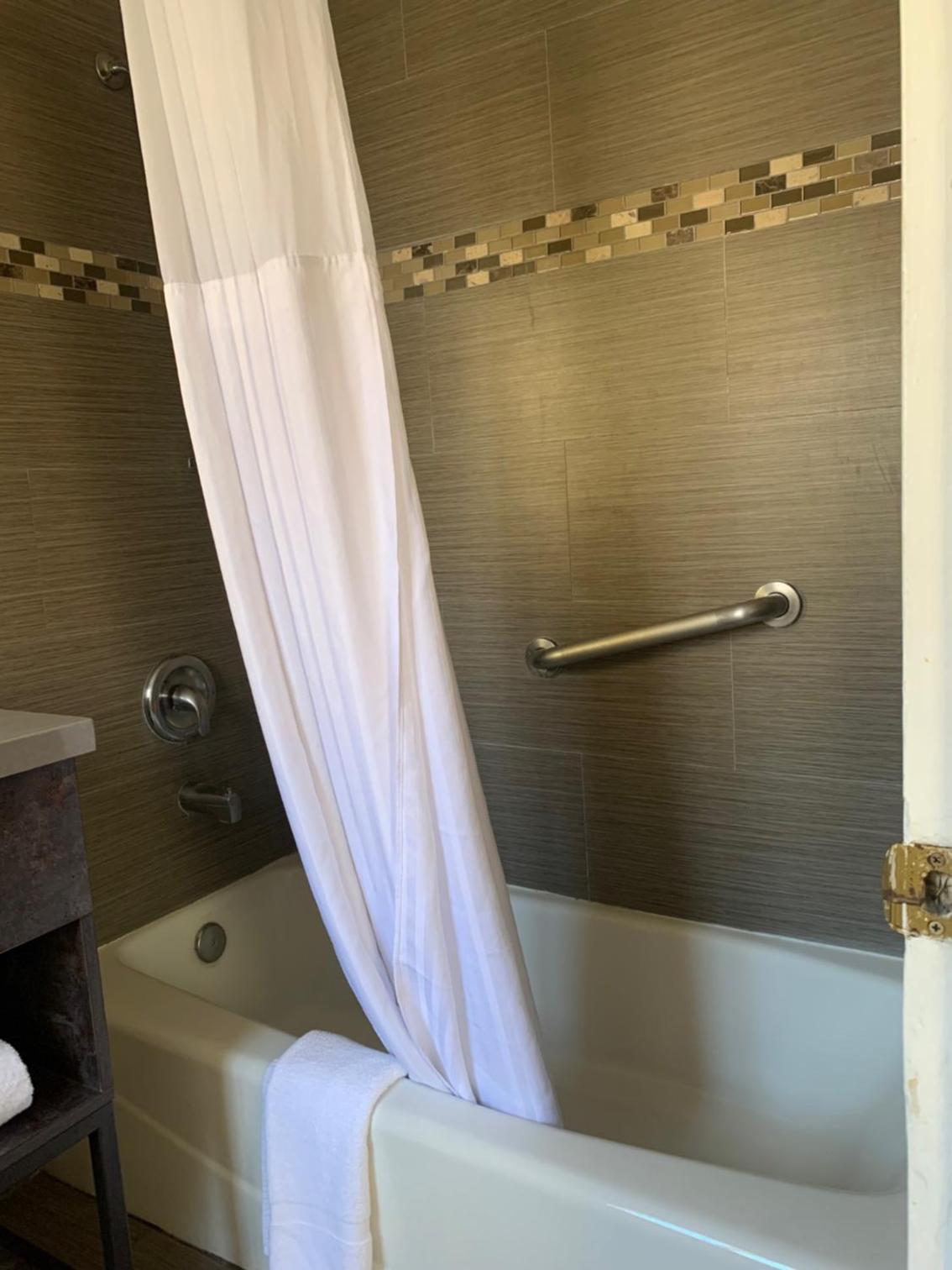 Oasis Inn and Suites photo 66