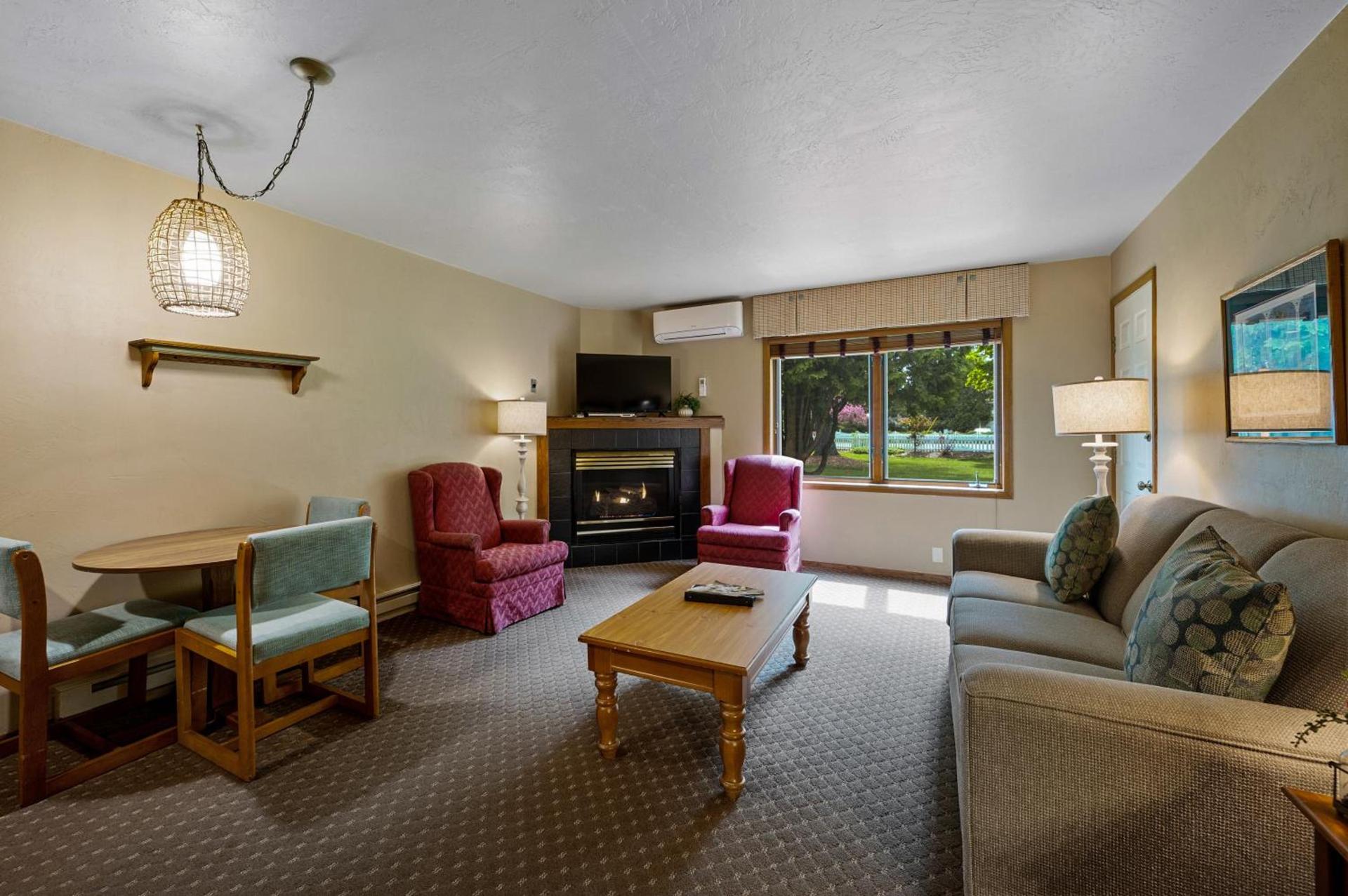 Somerset Inn & Suites photo 23