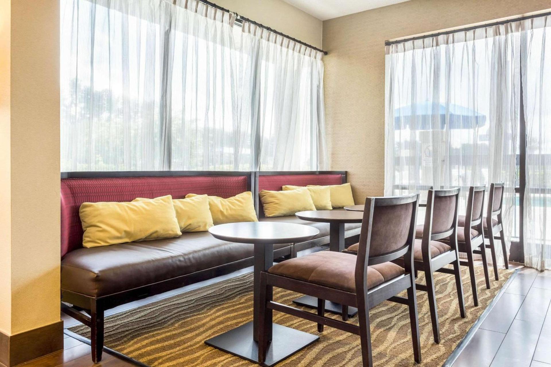 Quality Inn Walterboro I-95 photo 34