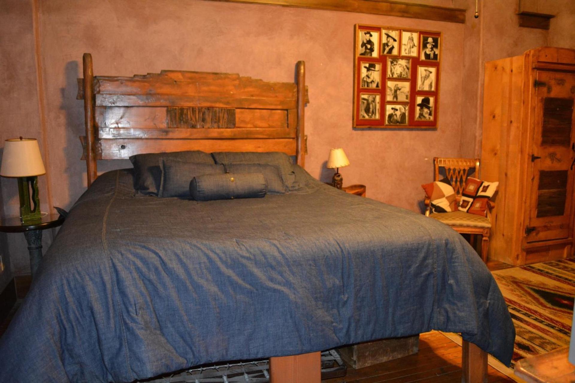 Bisbee Grand Hotel, Saloon, and Music Venue photo 59