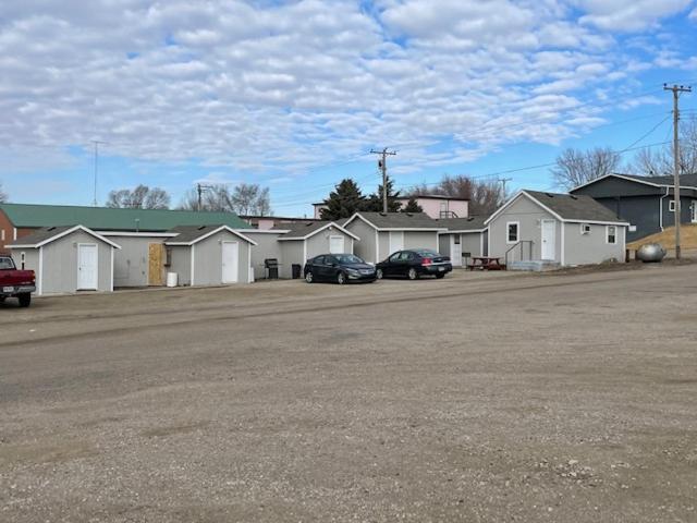 East Side Motel & Cabins photo 24