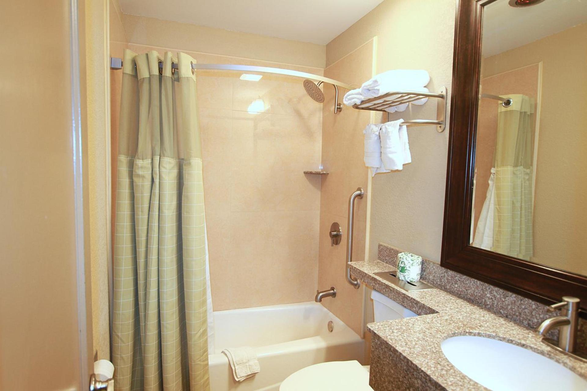 Travel Inn & Suites Flemington photo 23