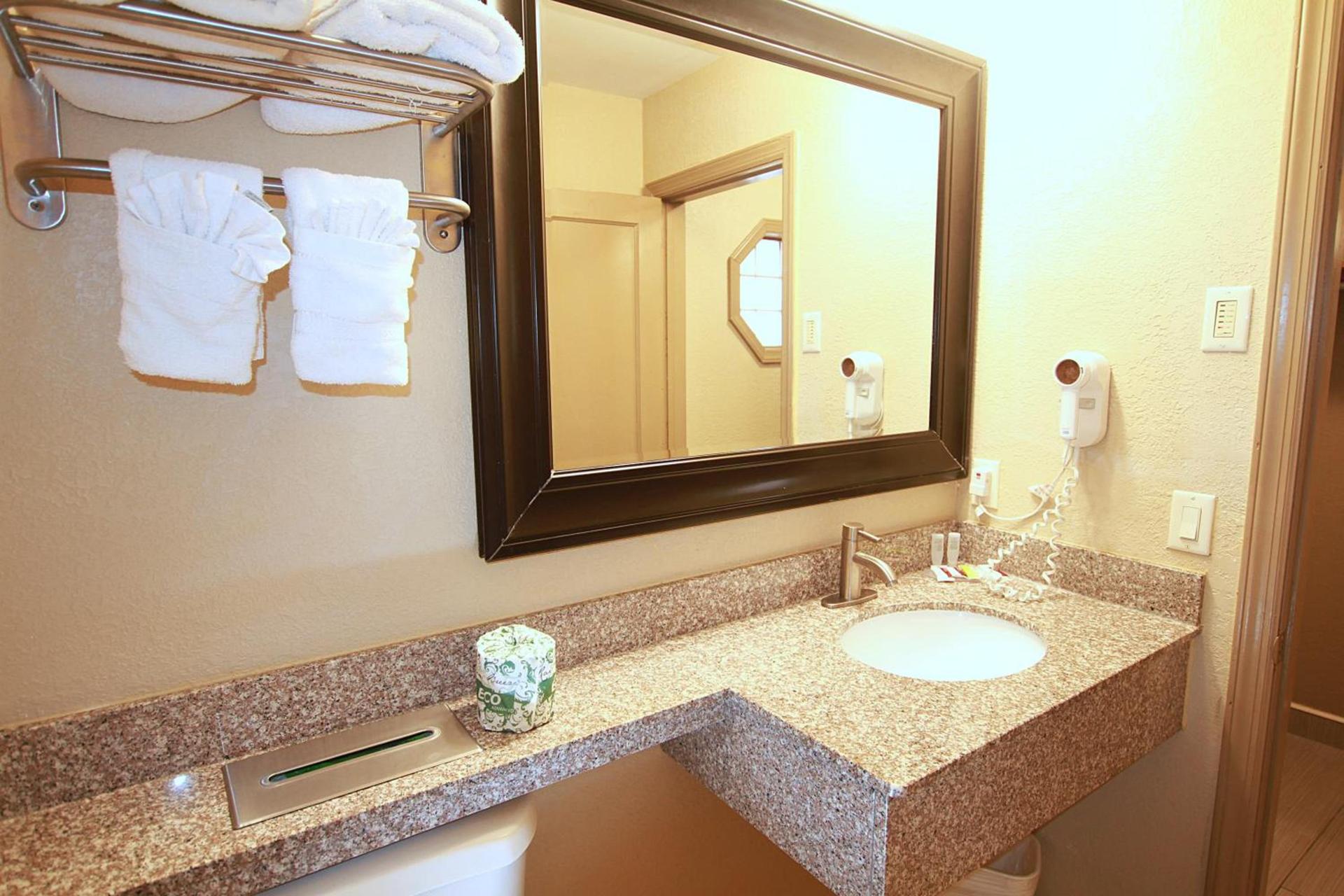 Travel Inn & Suites Flemington photo 24