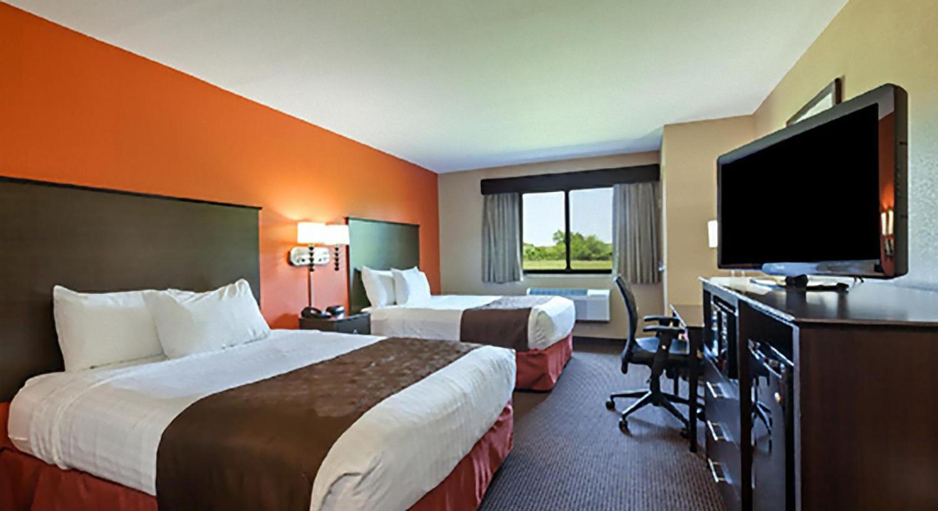 AmericInn by Wyndham Algona photo 5