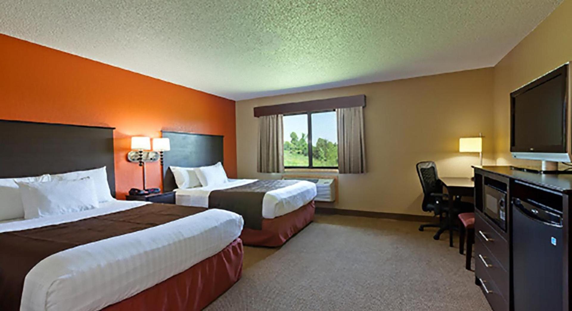 AmericInn by Wyndham Algona photo 6