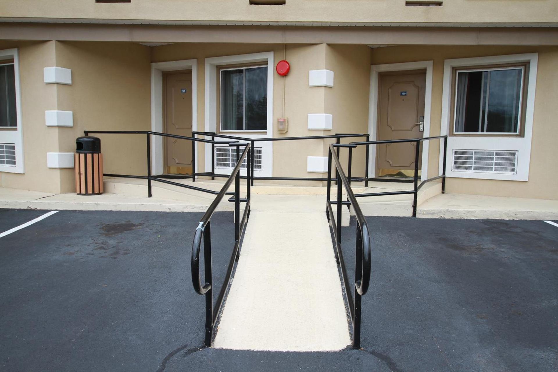 Travel Inn & Suites Flemington photo 46