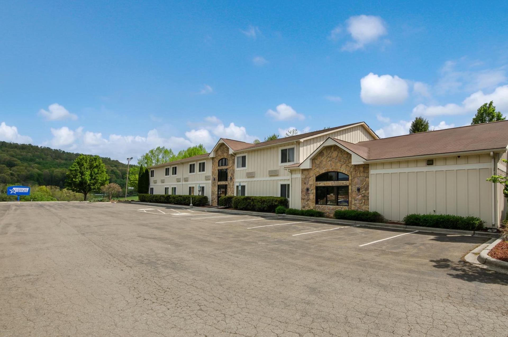 Americas Best Value Inn & Suites Independence VA photo 4