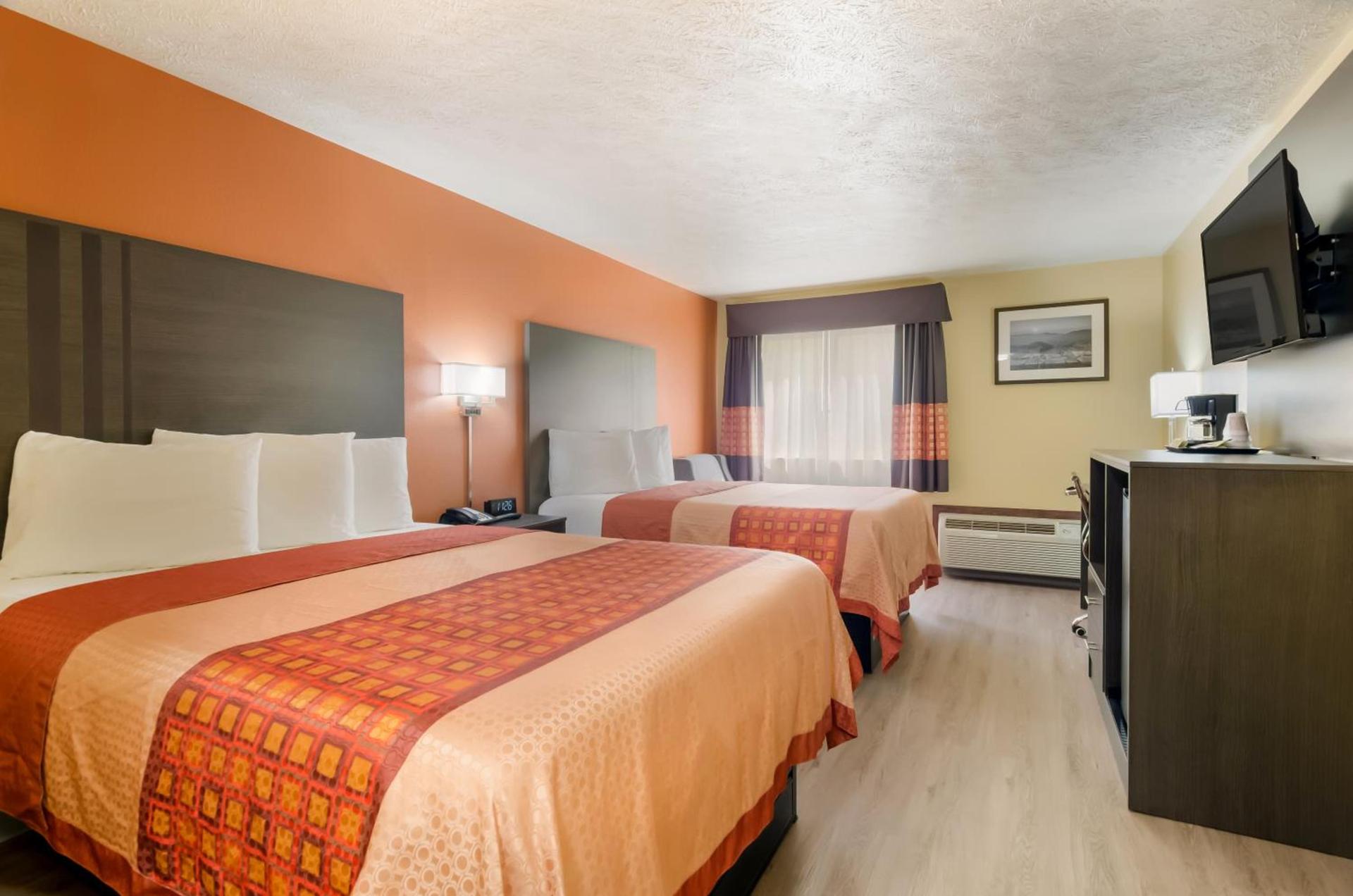 Americas Best Value Inn & Suites Independence VA photo 13