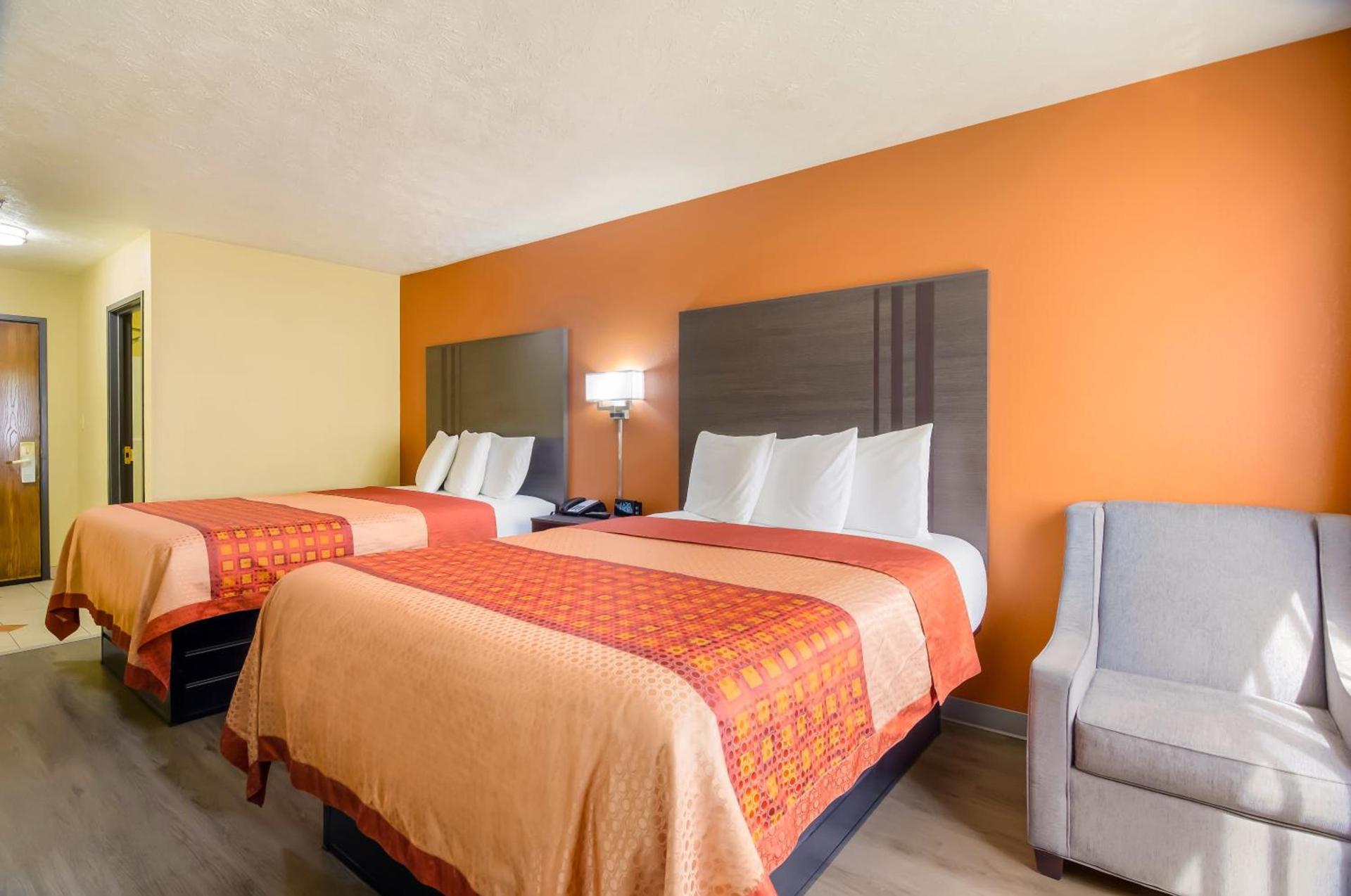Americas Best Value Inn & Suites Independence VA photo 8
