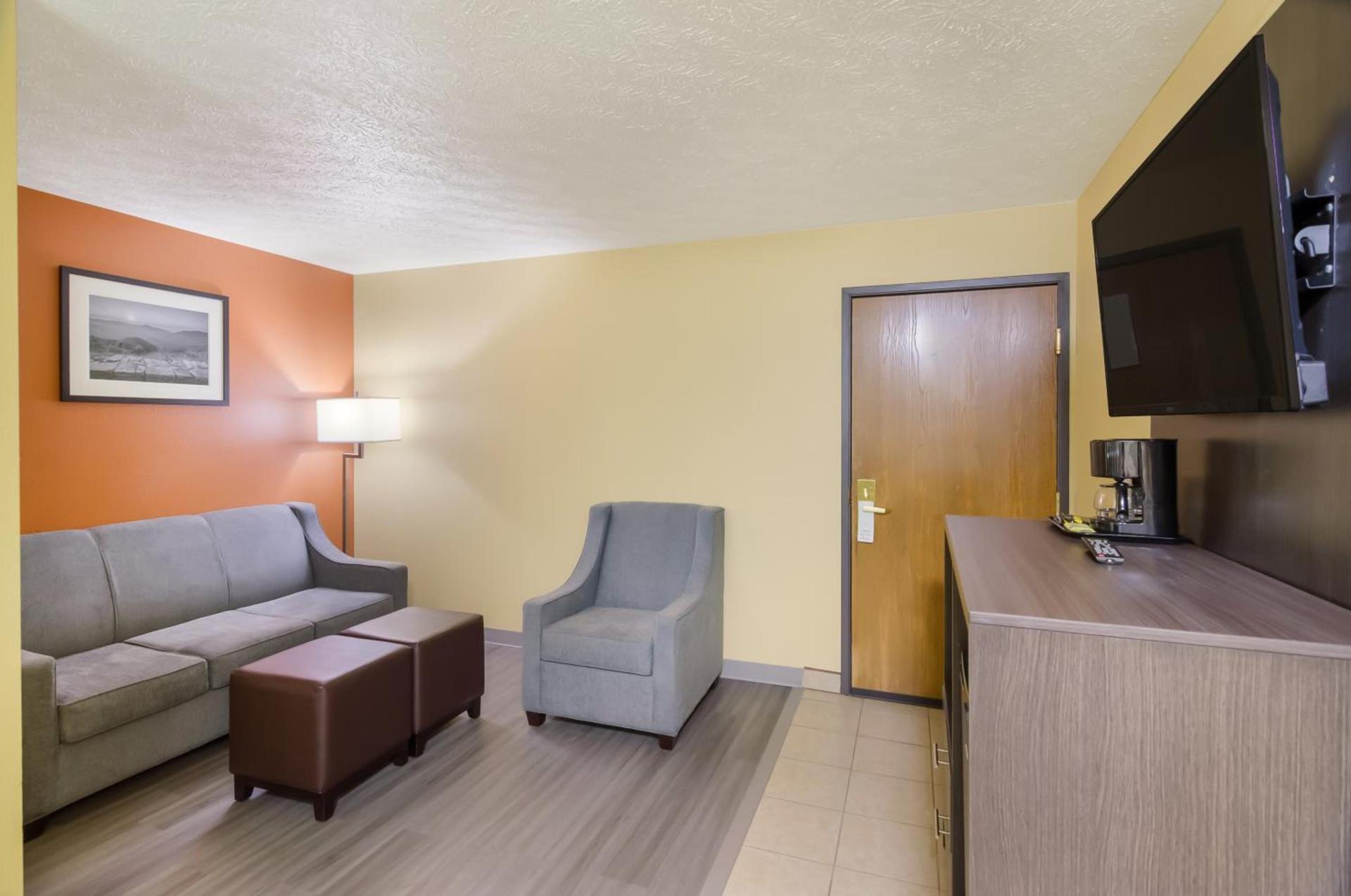 Americas Best Value Inn & Suites Independence VA photo 2
