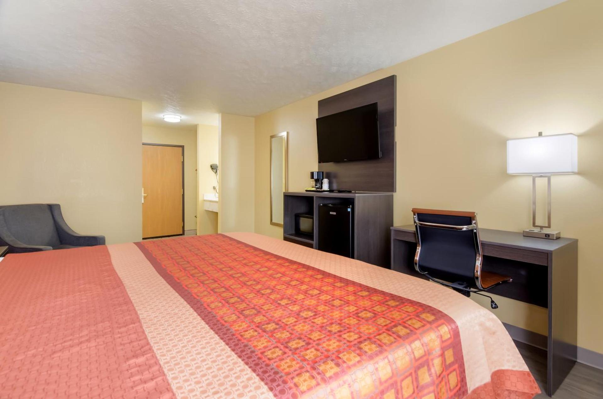 Americas Best Value Inn & Suites Independence VA photo 29