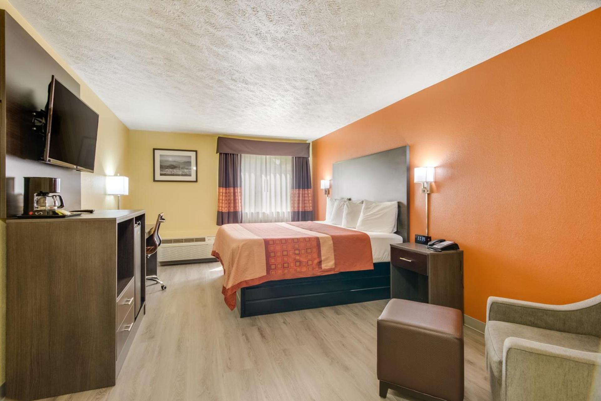 Americas Best Value Inn & Suites Independence VA photo 28