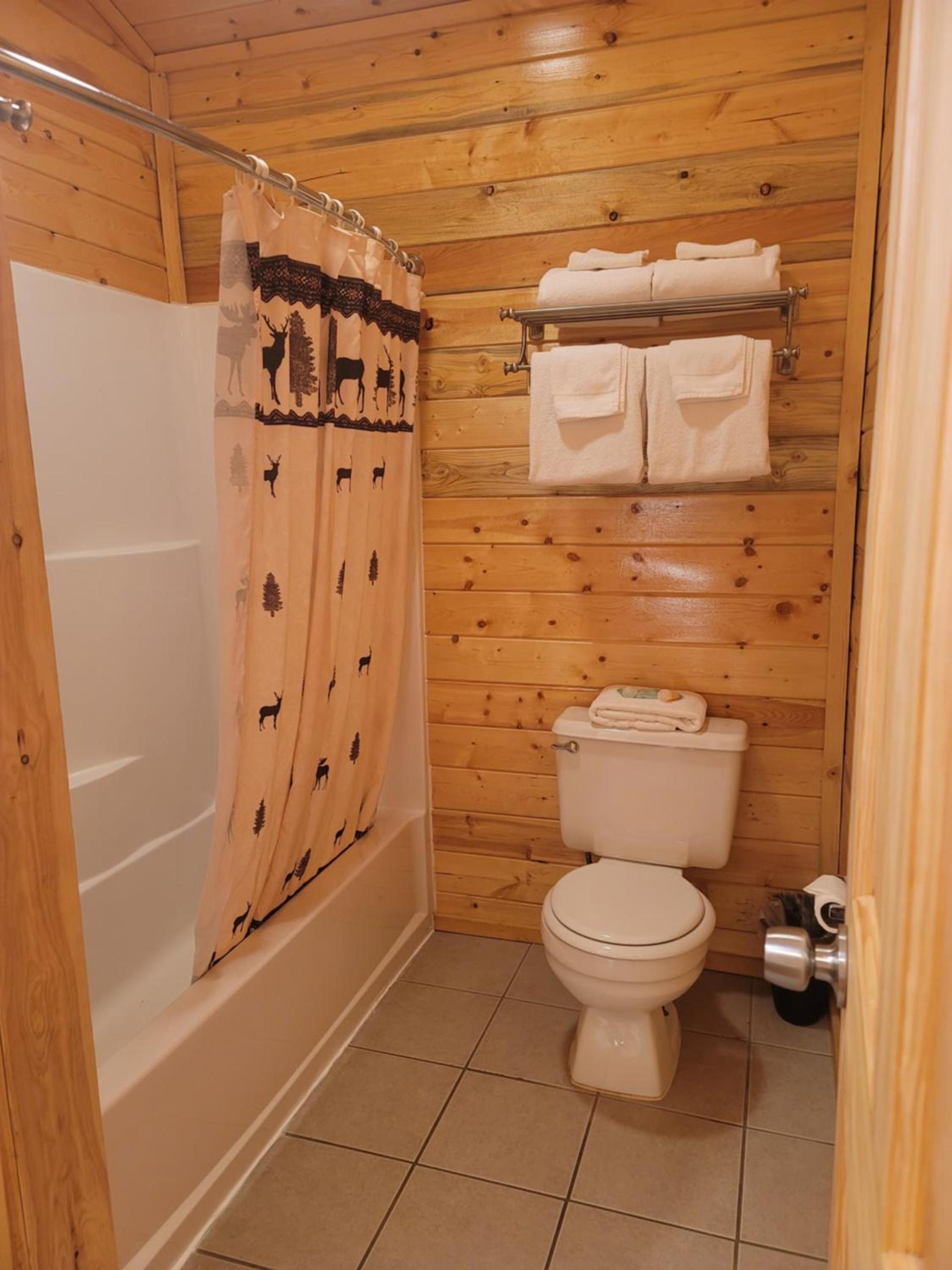 Riverfront Motel & Cabins photo 20