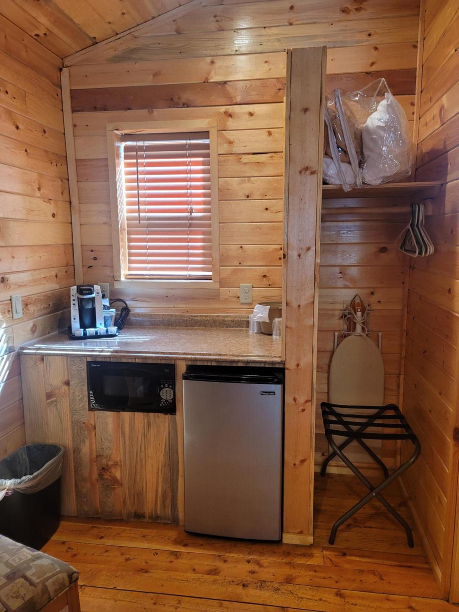 Riverfront Motel & Cabins photo 17