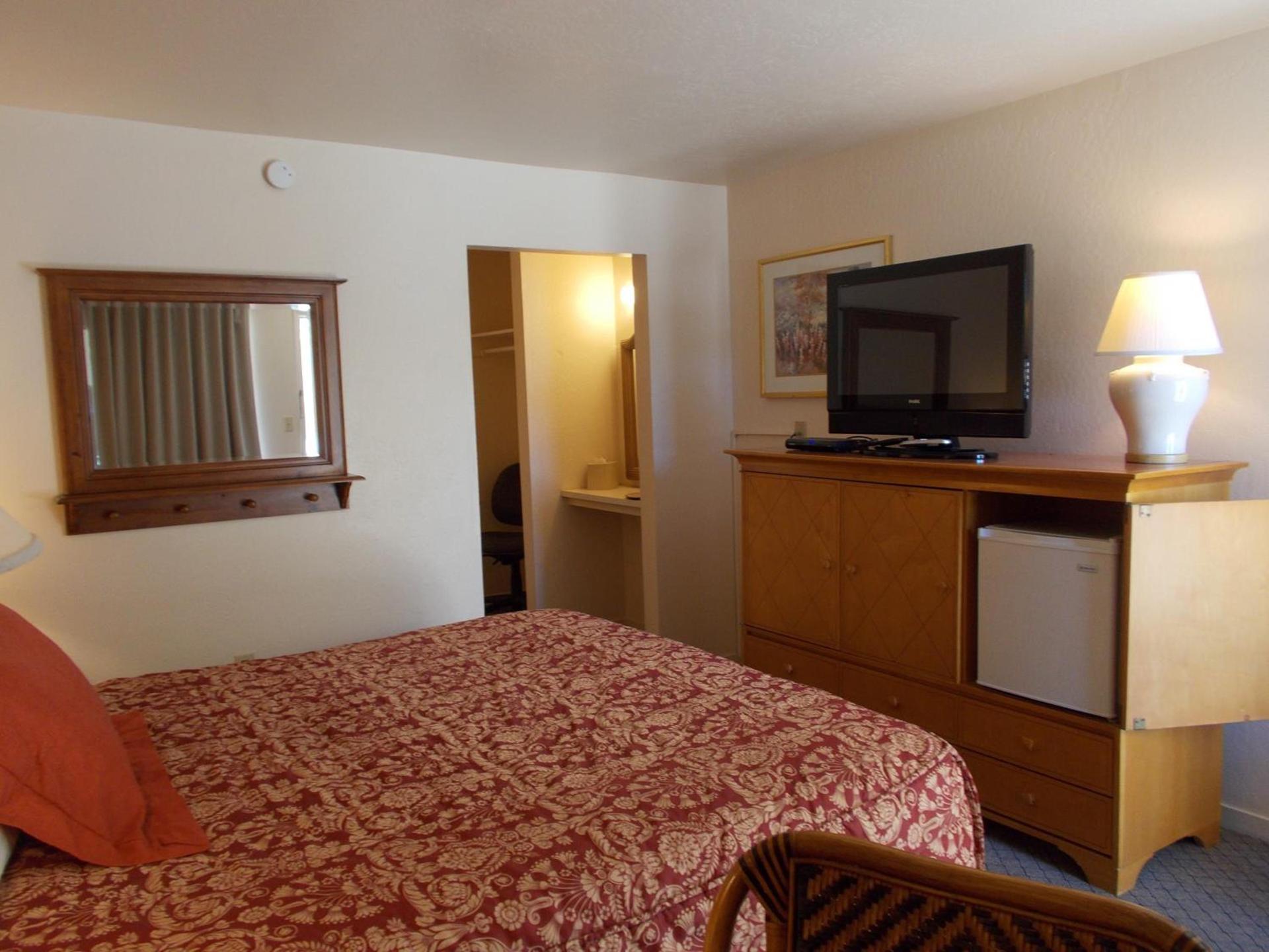 Colusa Riverside Inn photo 11