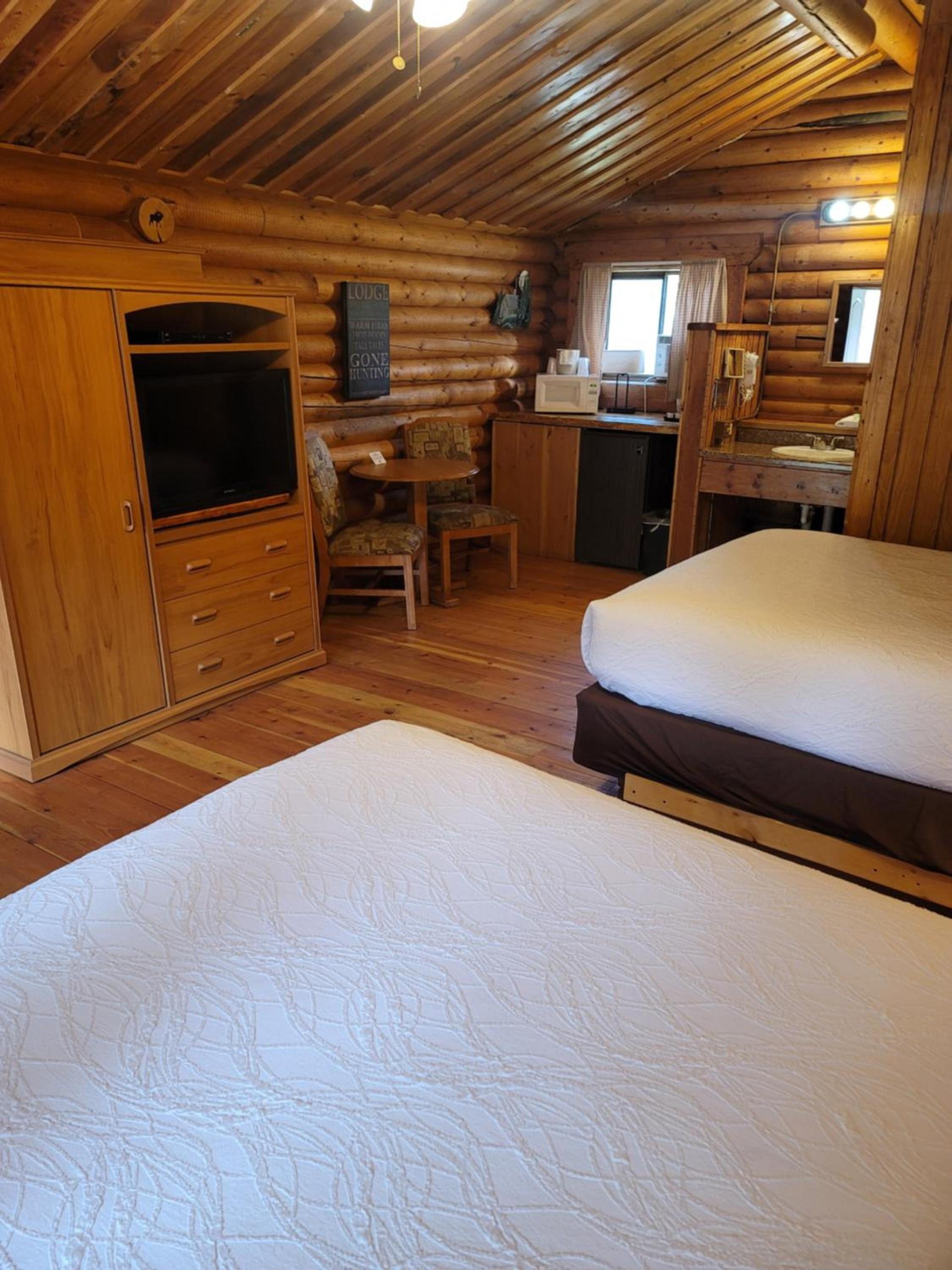 Riverfront Motel & Cabins photo 49