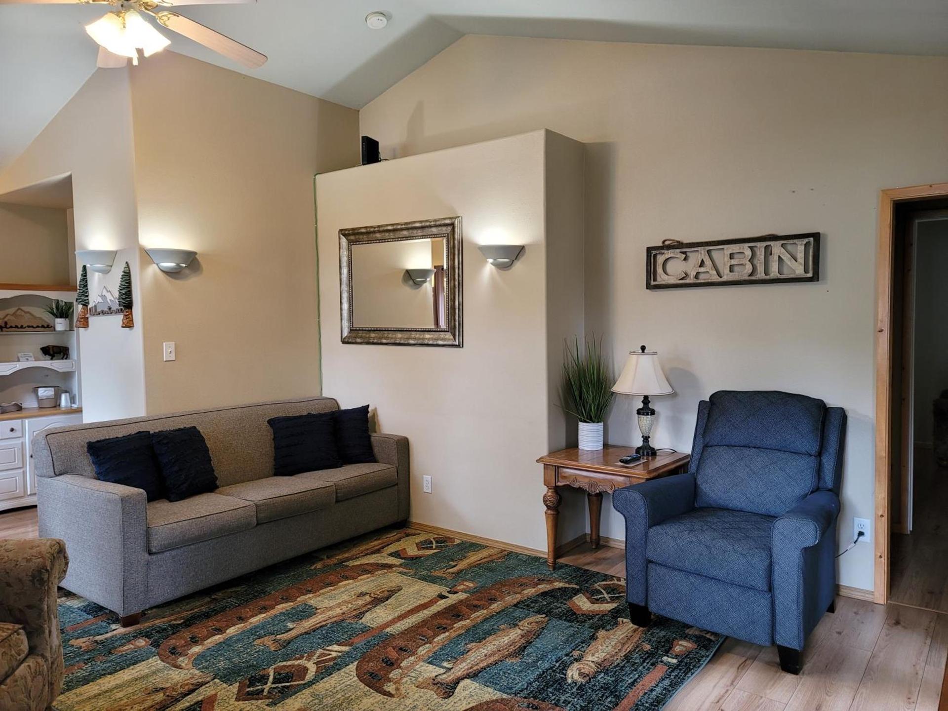 Riverfront Motel & Cabins photo 32