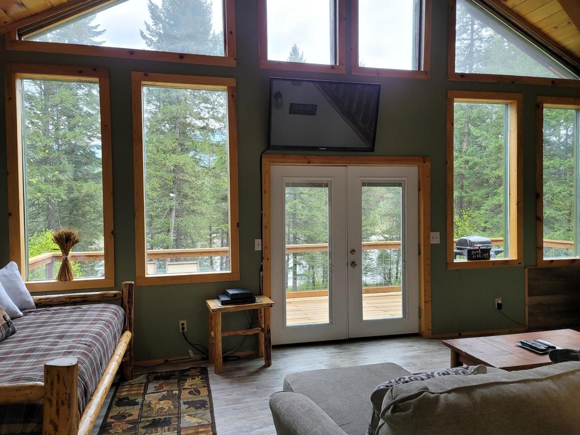 Riverfront Motel & Cabins photo 69