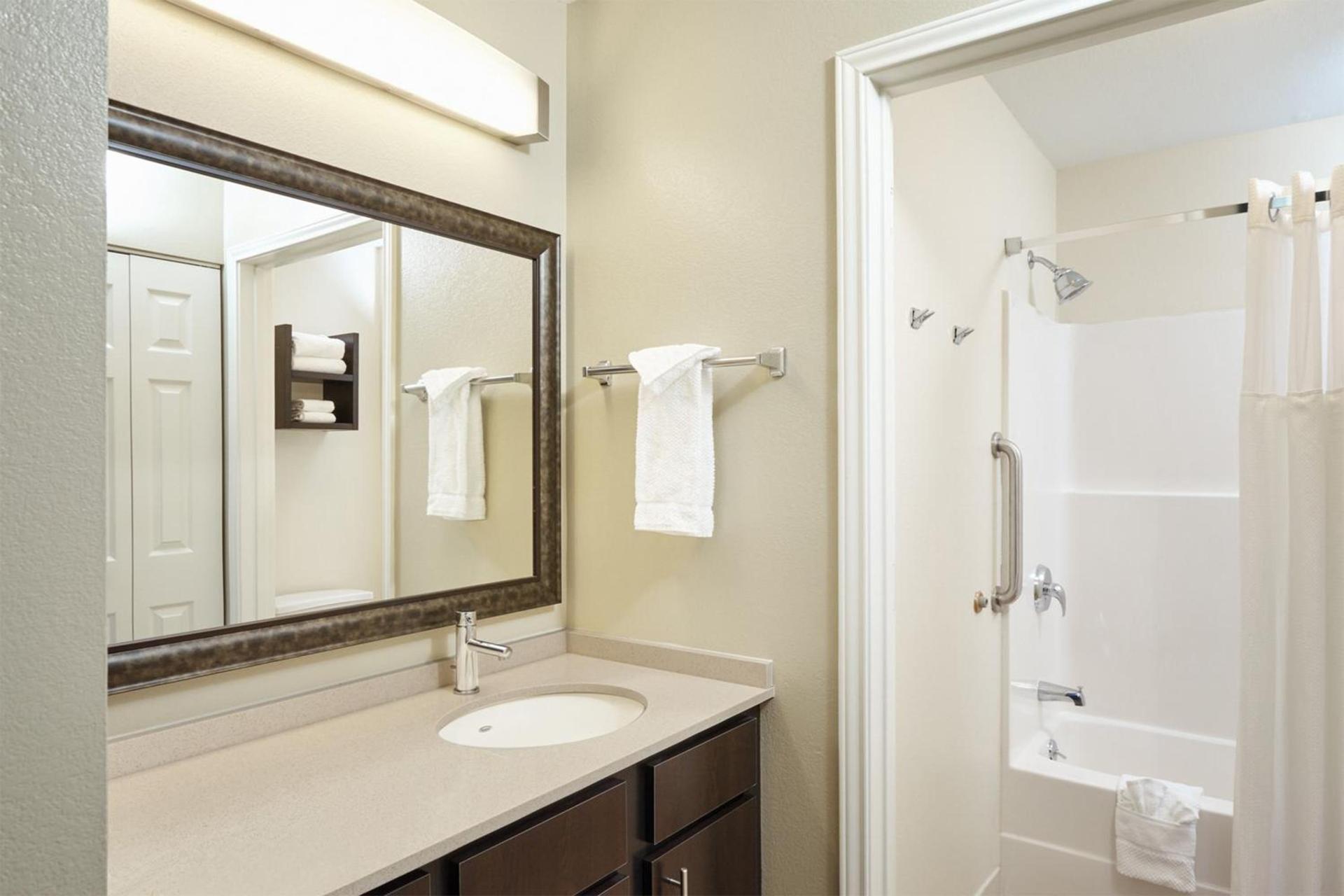Staybridge Suites Lincolnshire by IHG photo 34