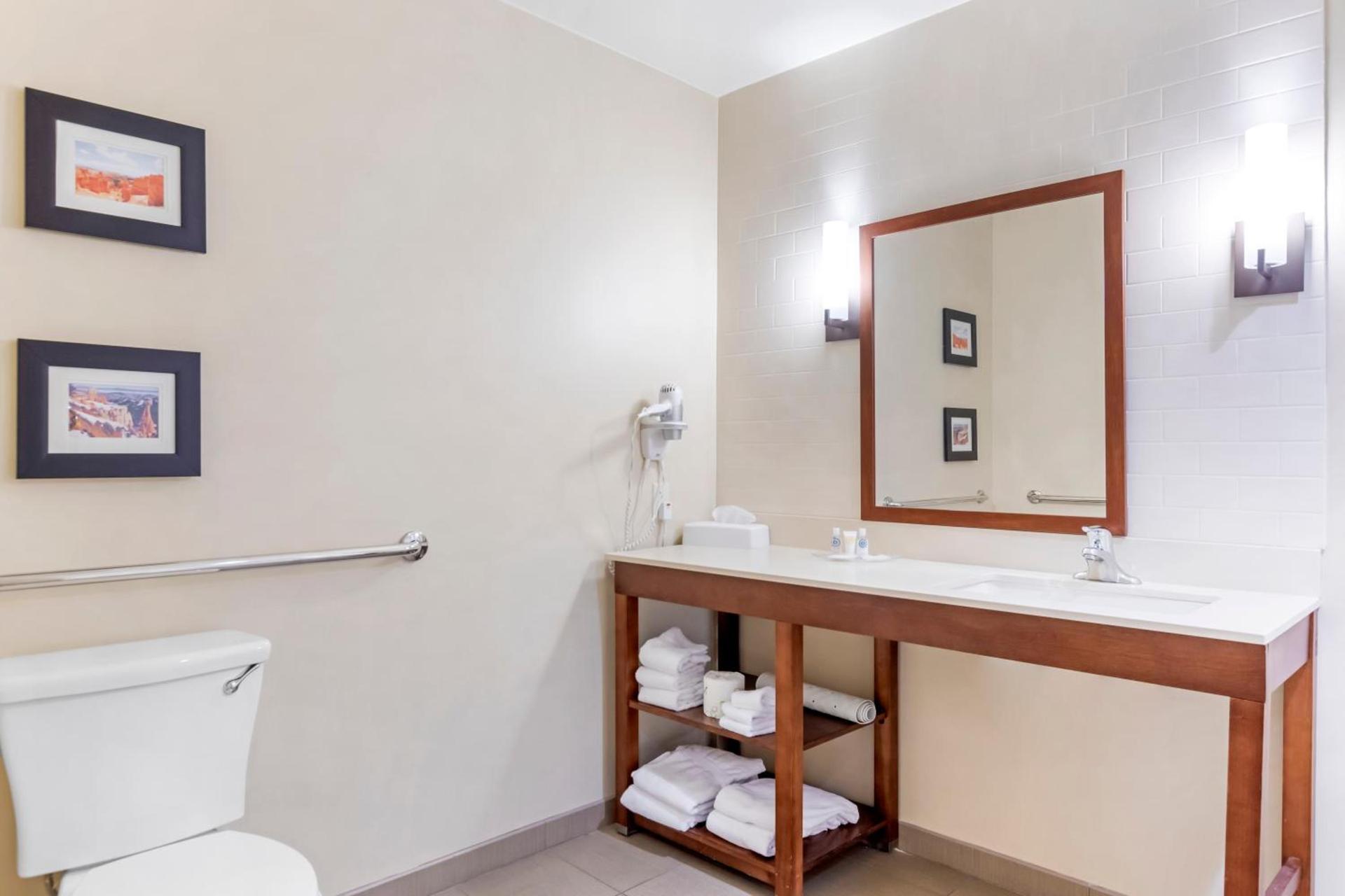 Comfort Suites St George - University Area photo 26