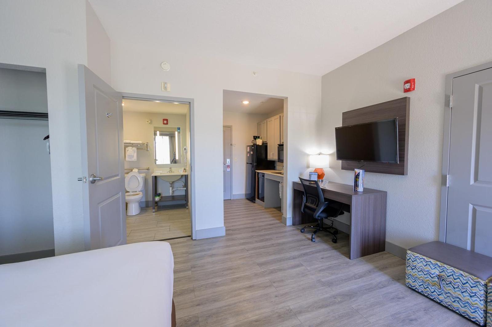 Candlewood Suites Panama City Beach Southeast by IHG photo 41