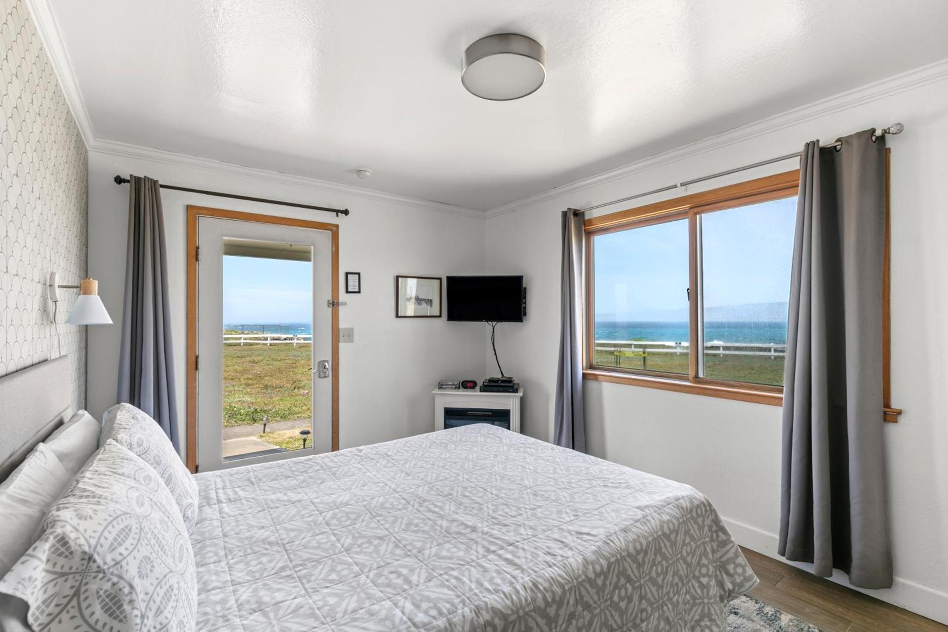 Point Arena Lighthouse photo 38
