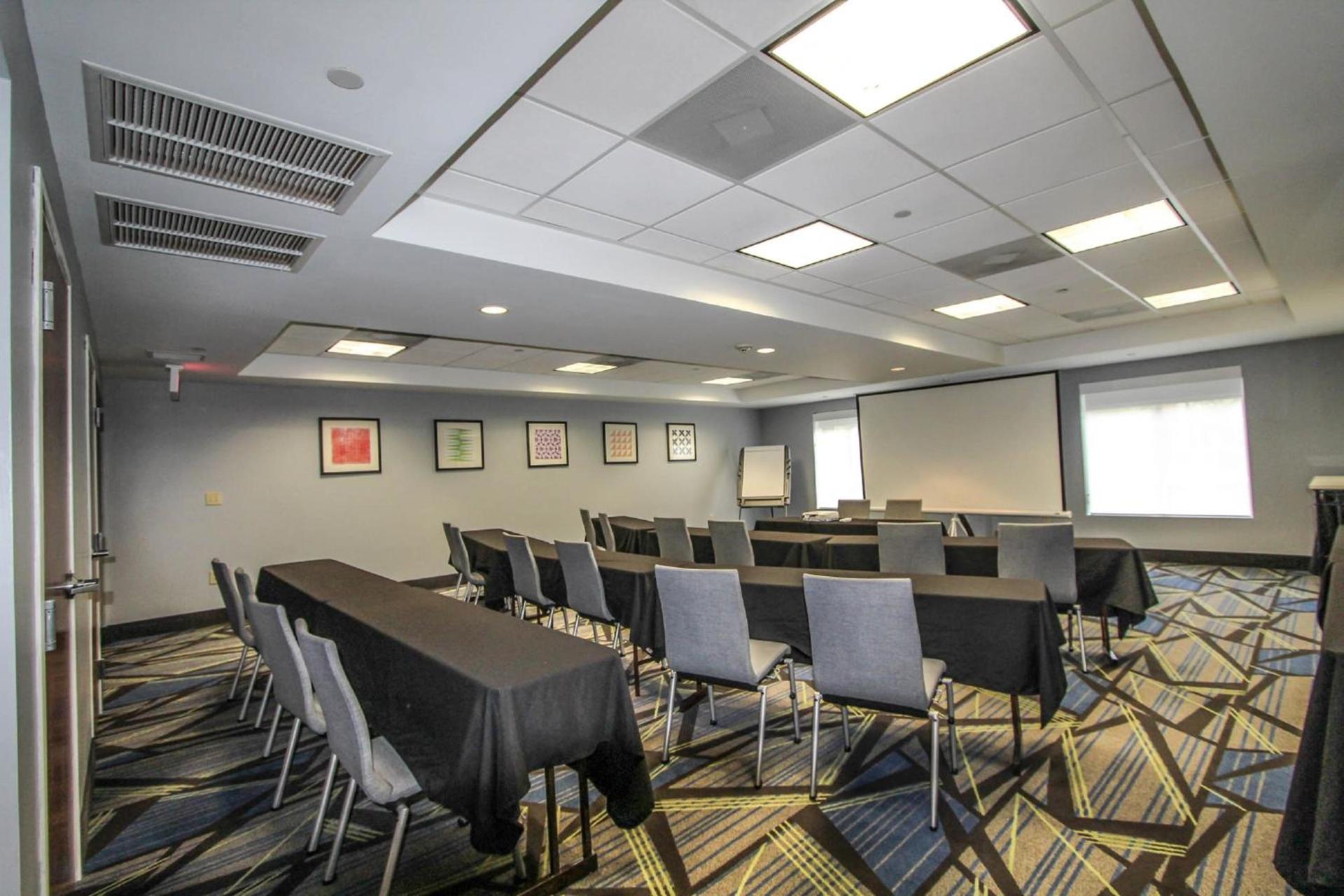 Holiday Inn Express Hotel & Suites Charleston - North by IHG photo 24