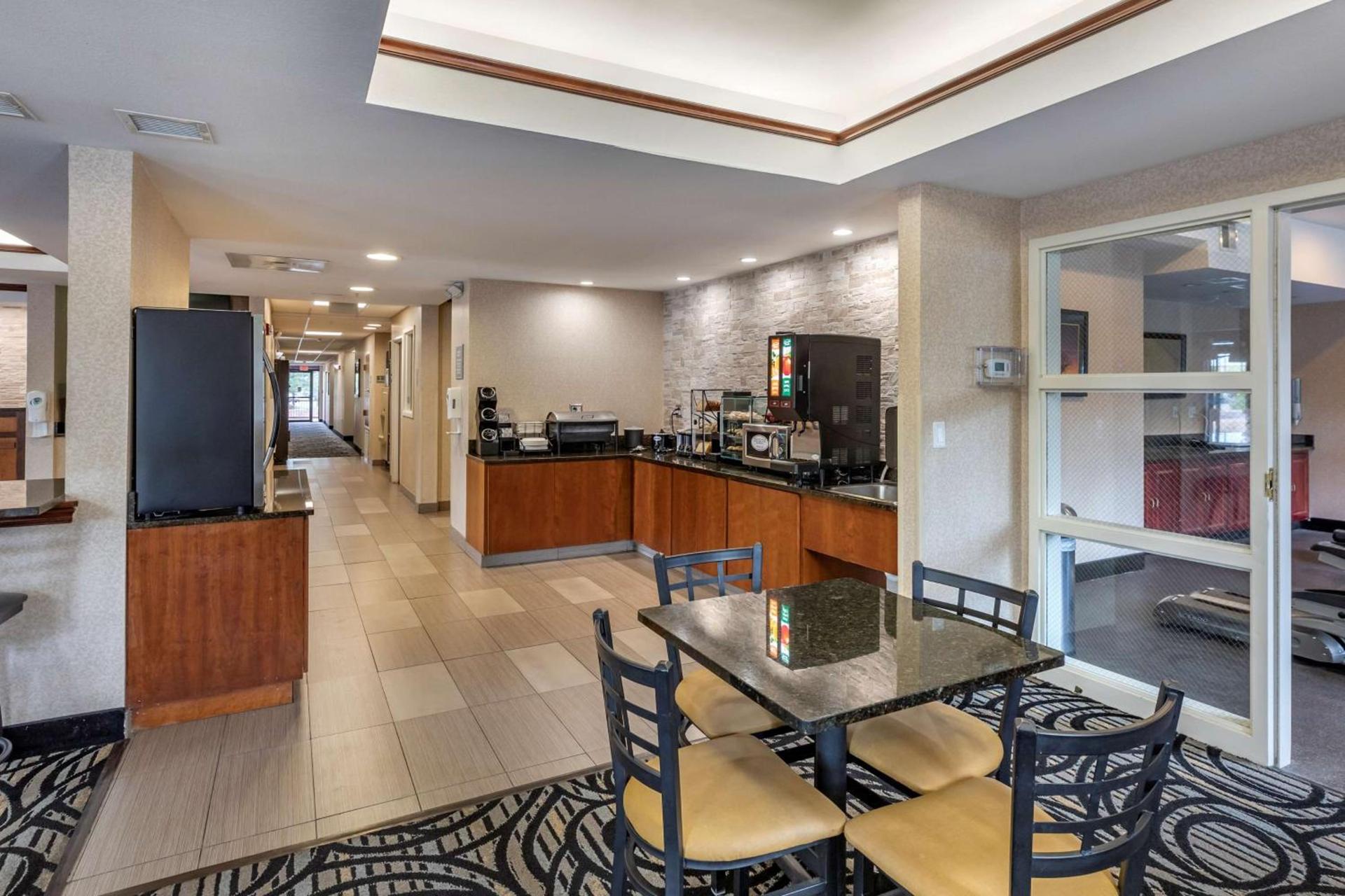 Best Western Plus Boulder Louisville photo 5