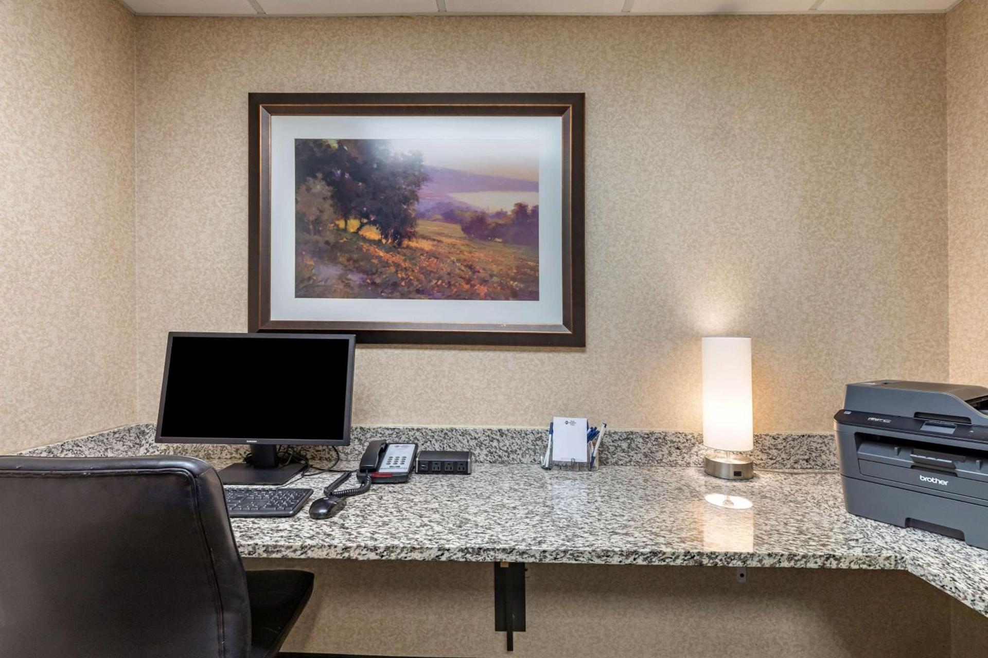 Best Western Plus Boulder Louisville photo 8