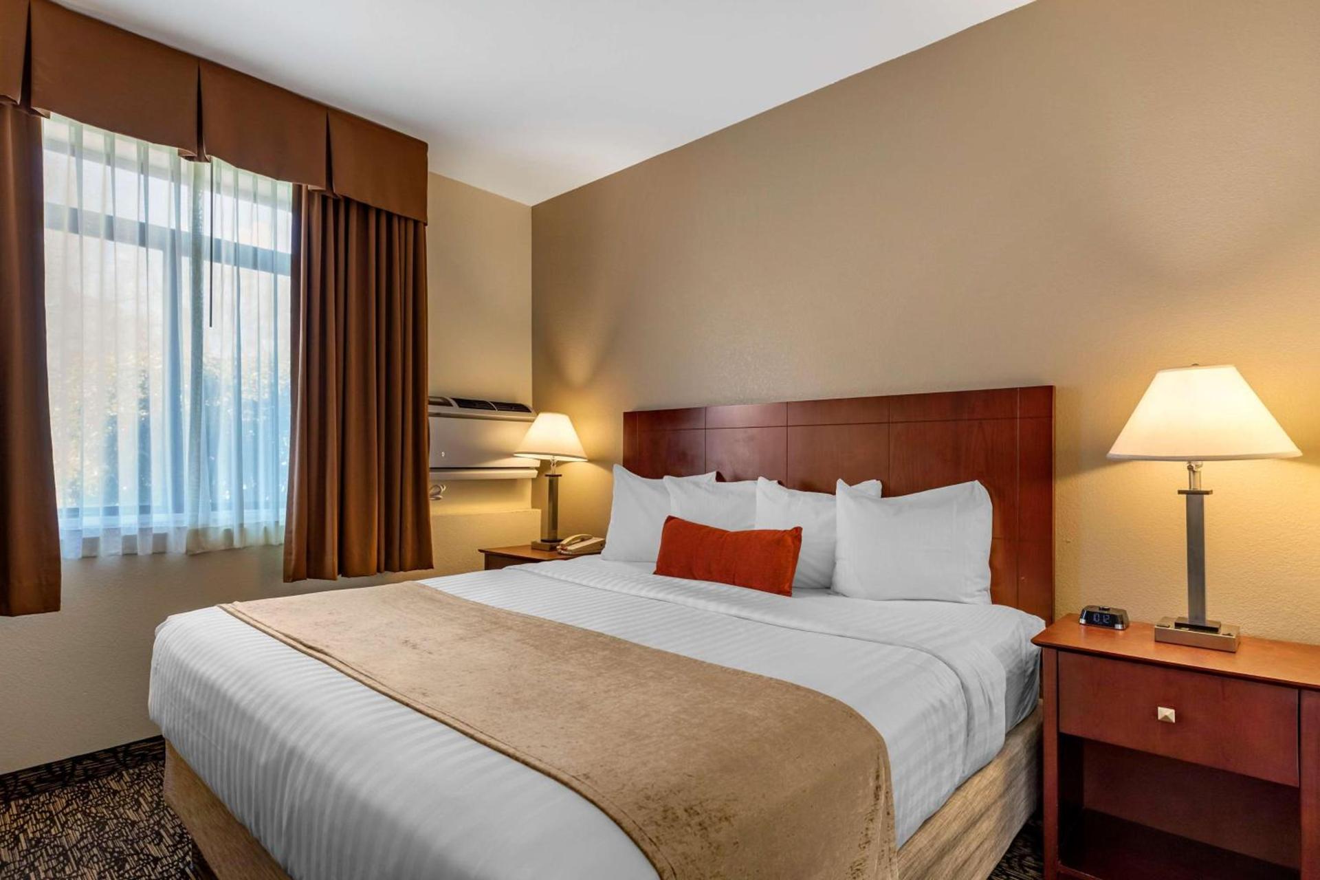 Best Western Plus Boulder Louisville photo 26