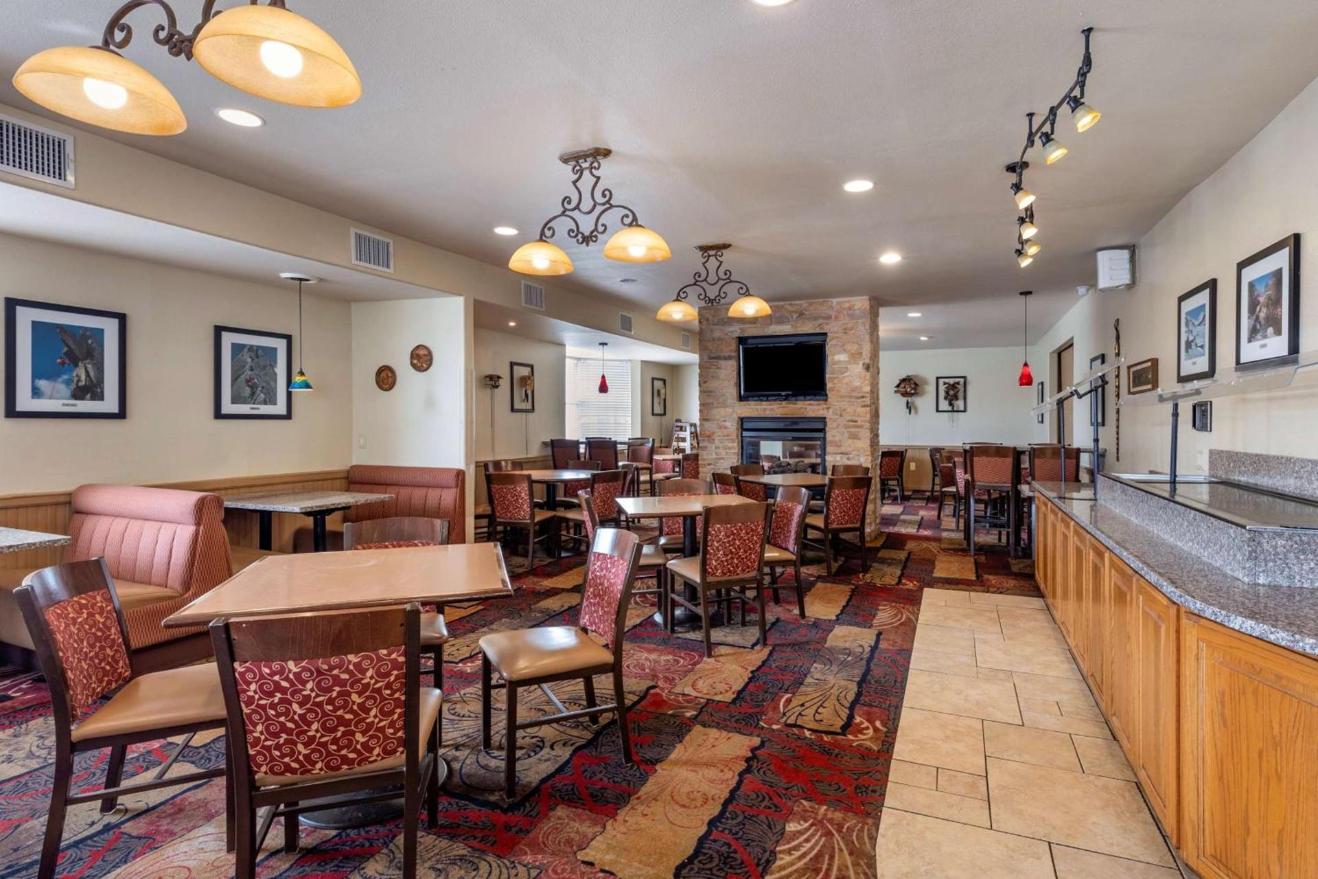 Best Western Swiss Clock Inn photo 26